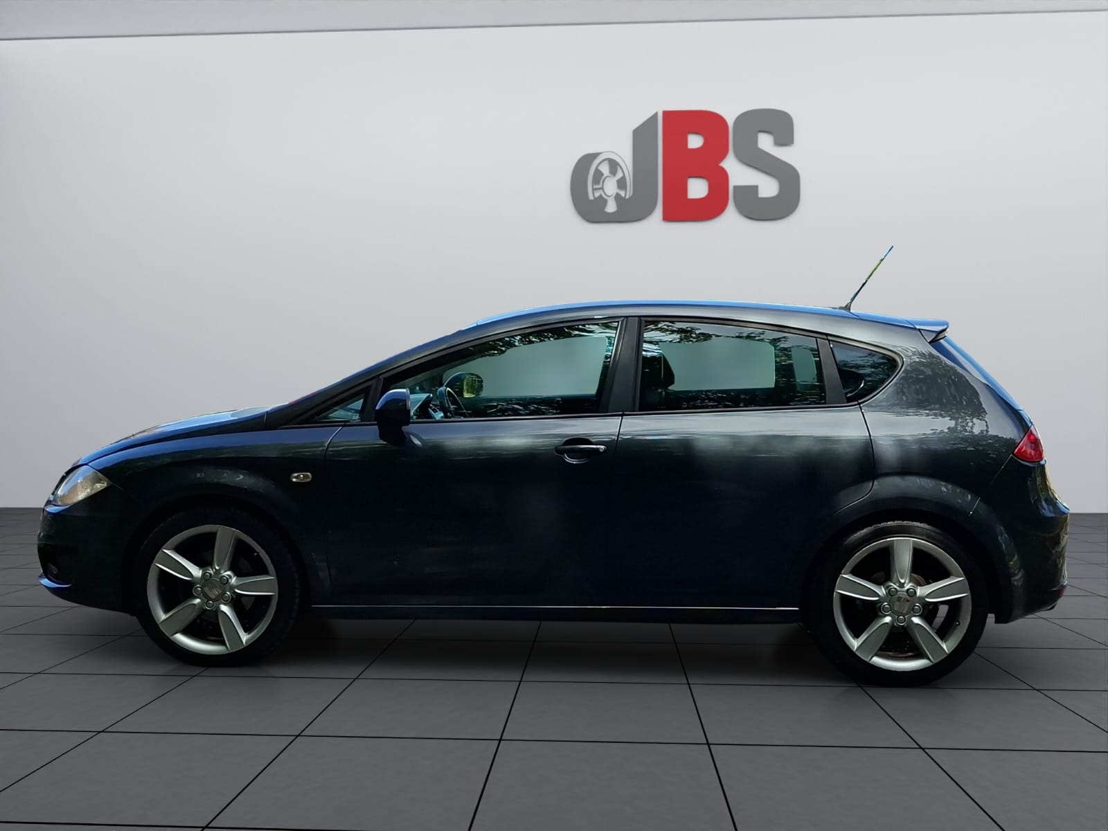 SEAT Leon 1.8 TSI Style DSG-showroom-element-3
