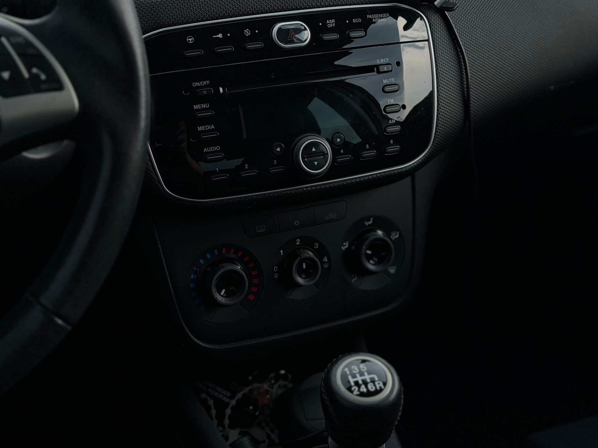 FIAT Punto 0.9 Twinair MYSTYLE | MFK | frisch Service | Klima | Bluetooth | USB | 1.Hand |-image-12