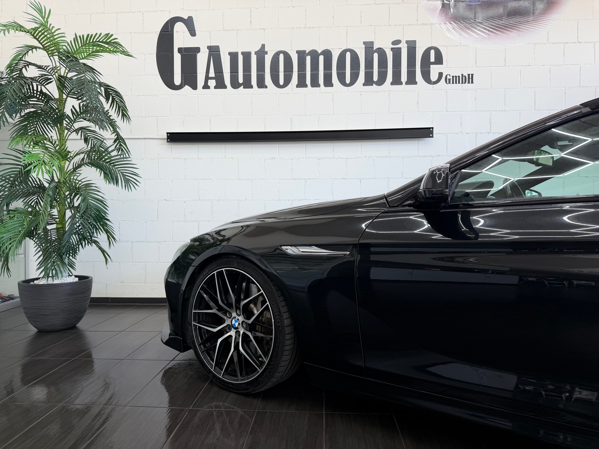 BMW 650i Cabrio-image-5