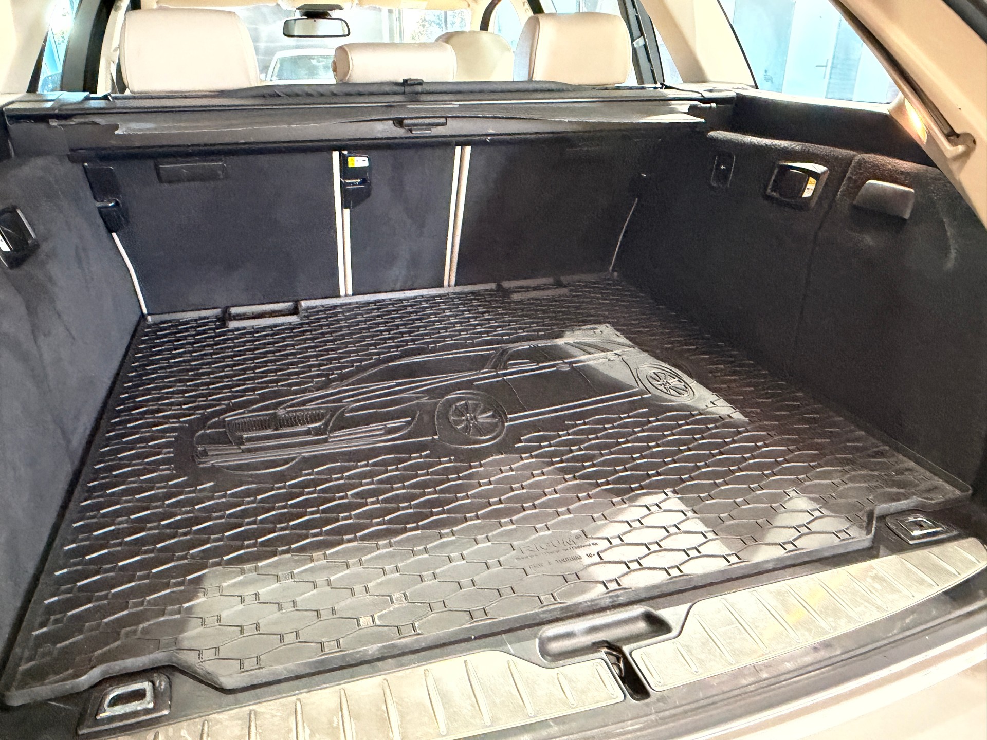 BMW 528i Touring Steptronic-image-17