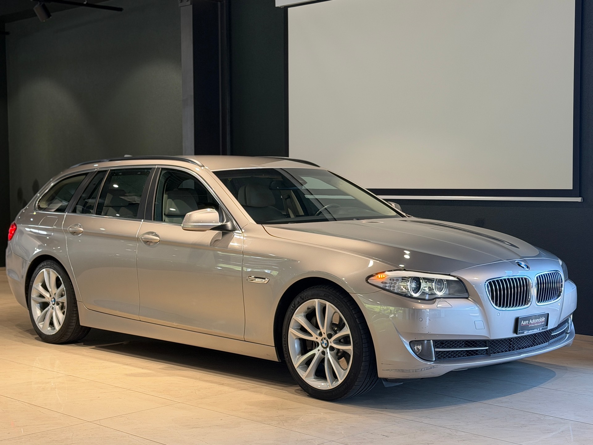 BMW 528i Touring Steptronic