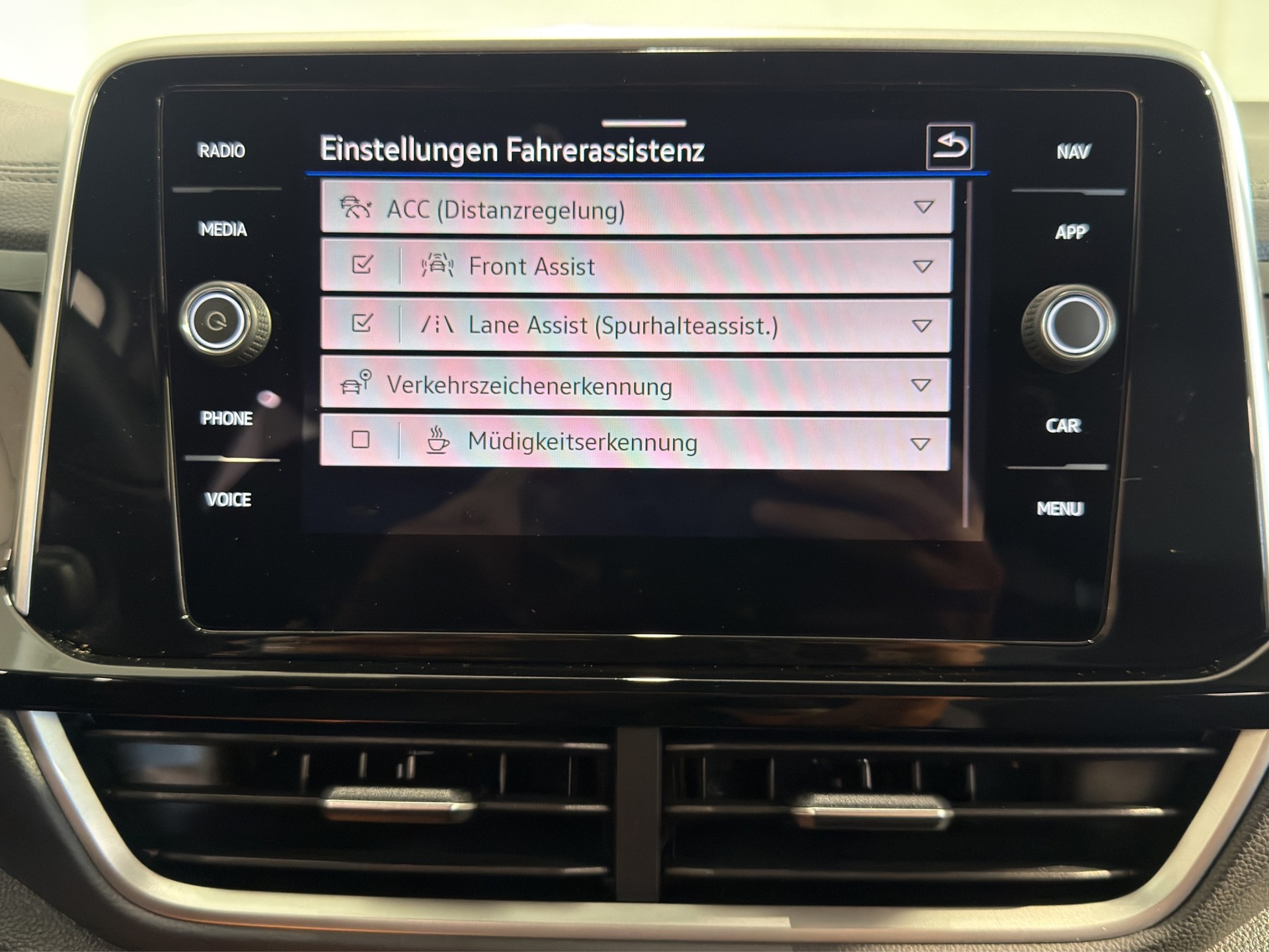 VW T-Roc 2.0 TSI R DSG 4Motion-image-22
