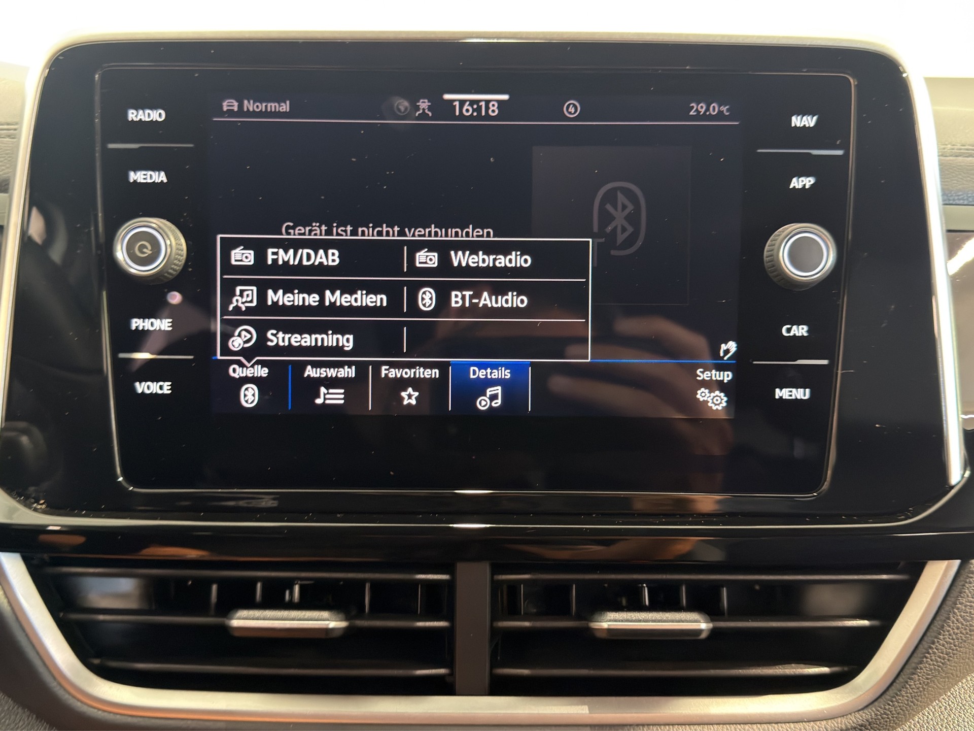 VW T-Roc 2.0 TSI R DSG 4Motion-image-18