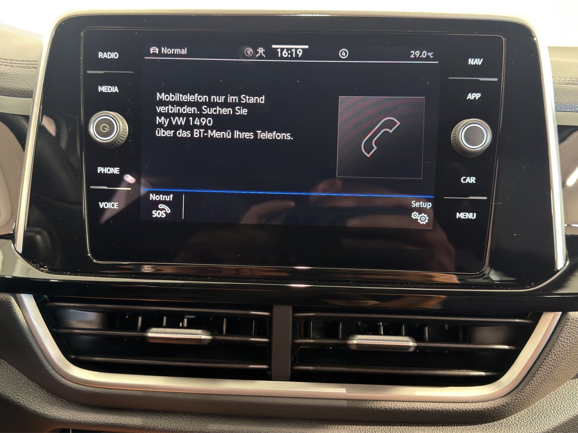 VW T-Roc 2.0 TSI R DSG 4Motion-image-24
