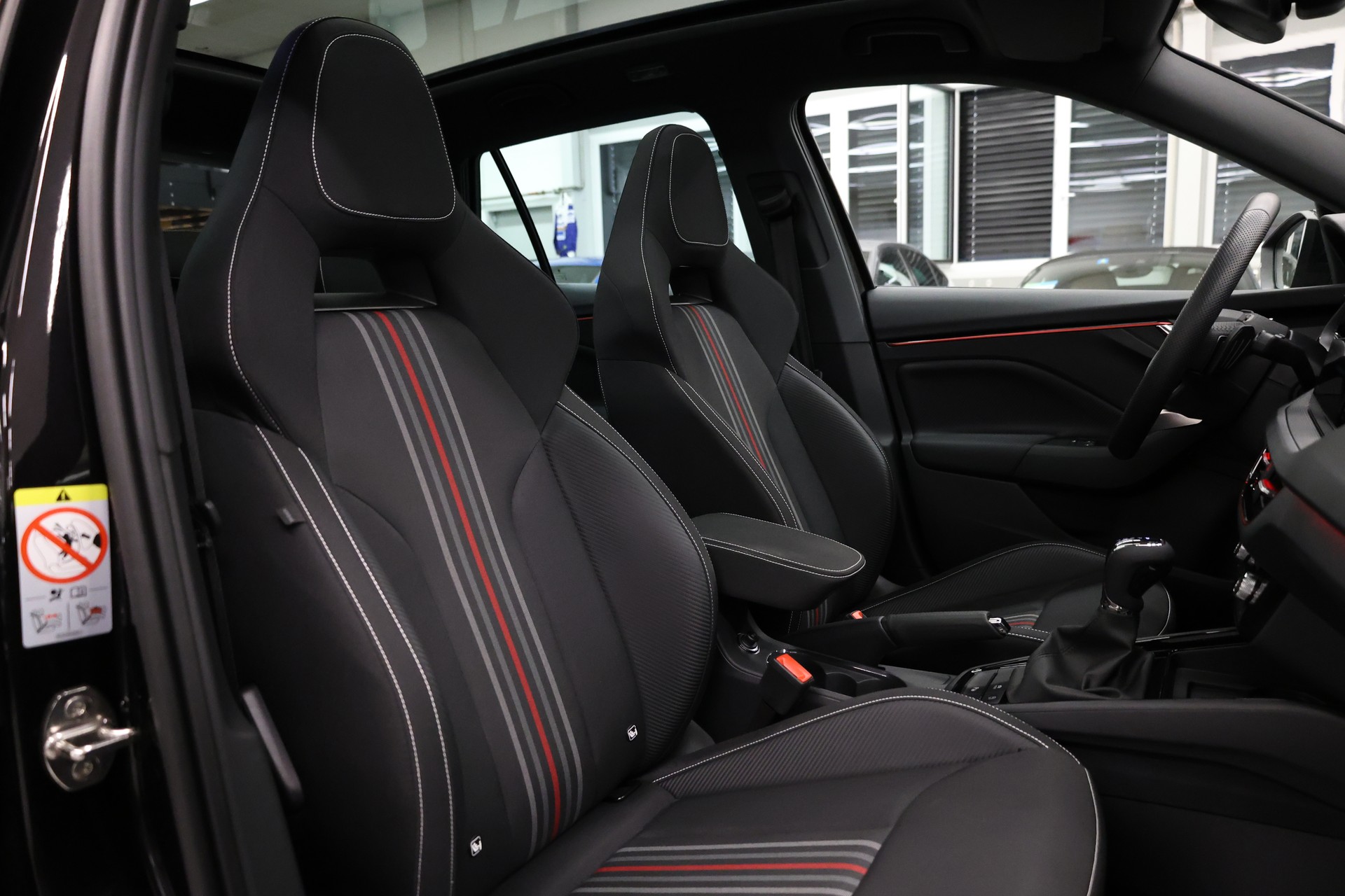SKODA Kamiq 1.5 TSI Monte Carlo DSG-image-16