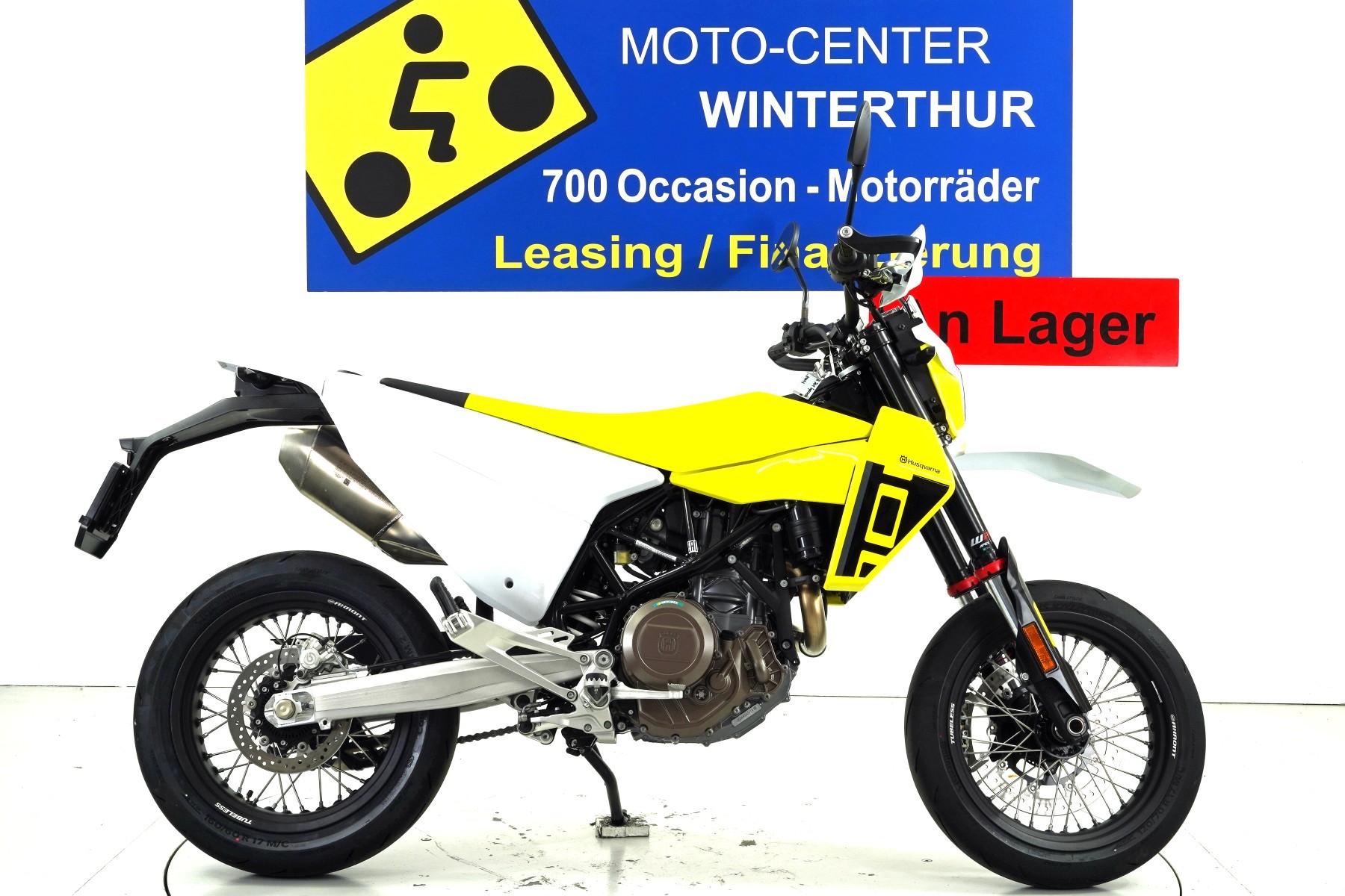 HUSQVARNA 701 Supermoto-image-0