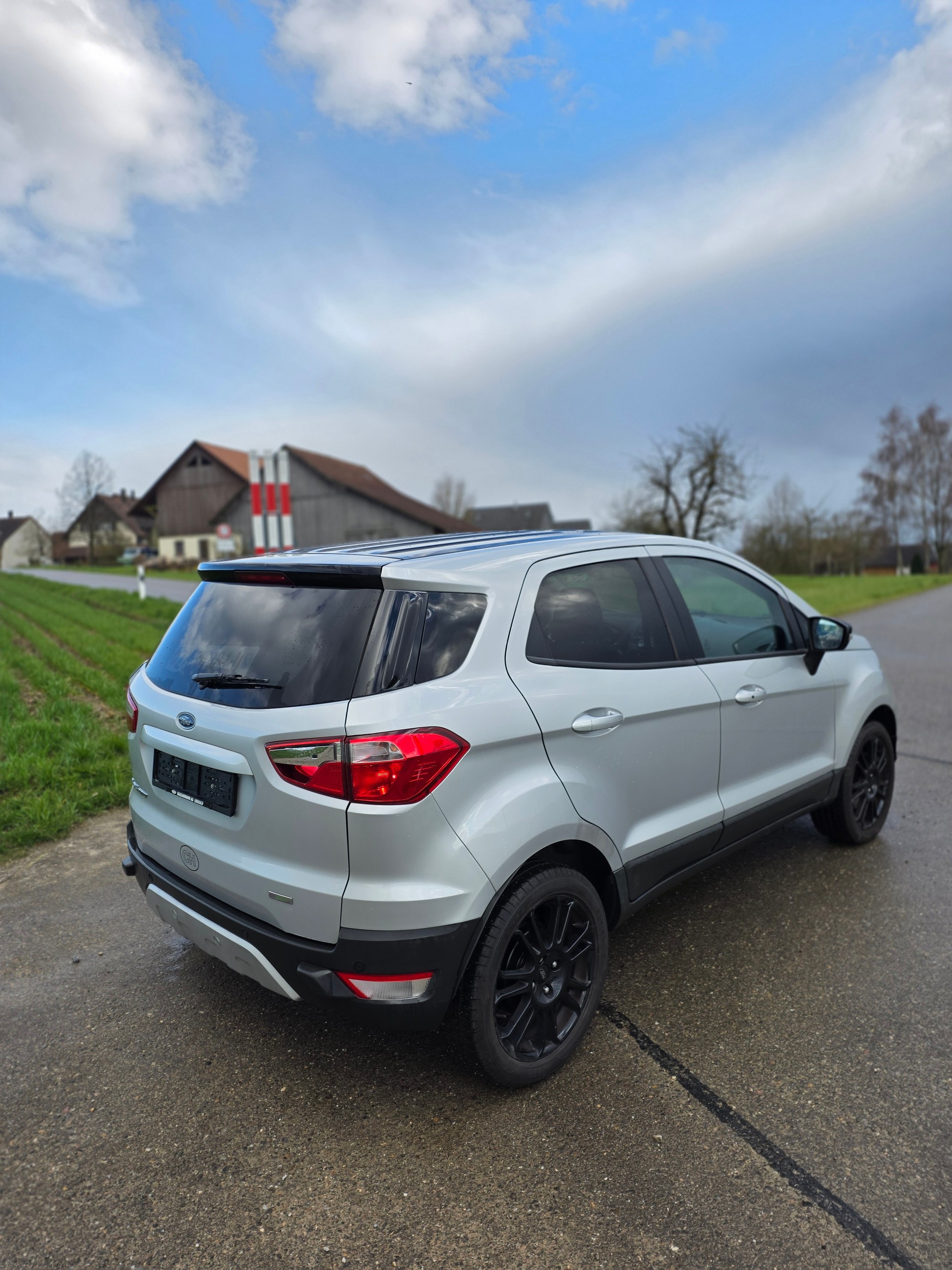 FORD EcoSport 1.0 SCTi Titanium-image-3