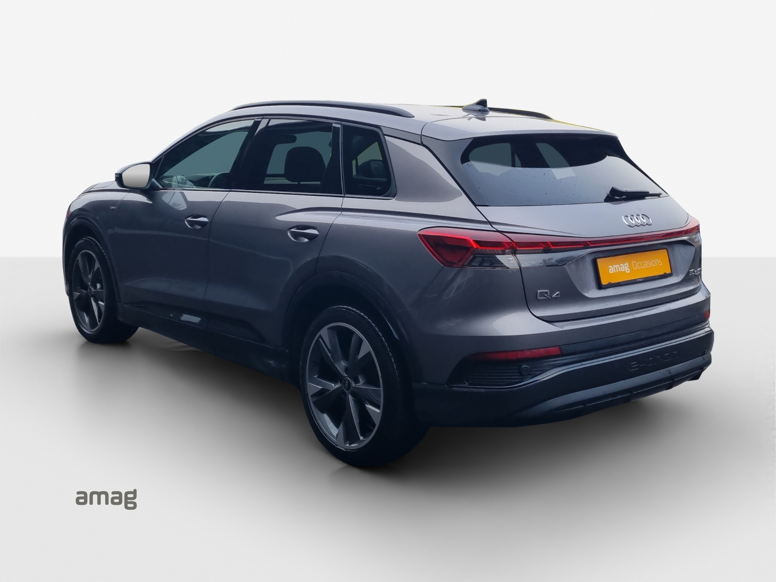 AUDI Q4 e-tron 50 quattro-showroom-element-2