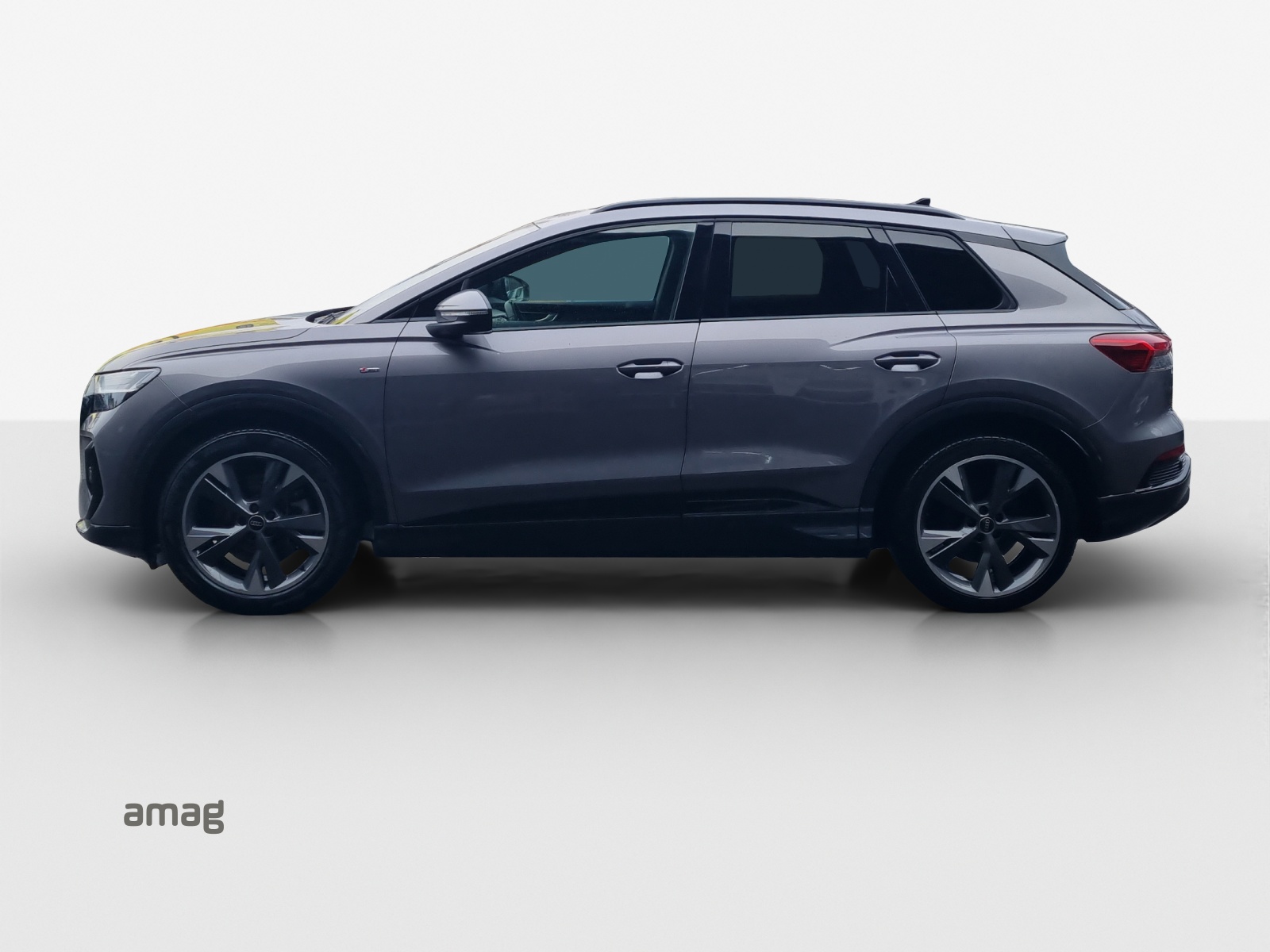 AUDI Q4 e-tron 50 quattro-showroom-element-1