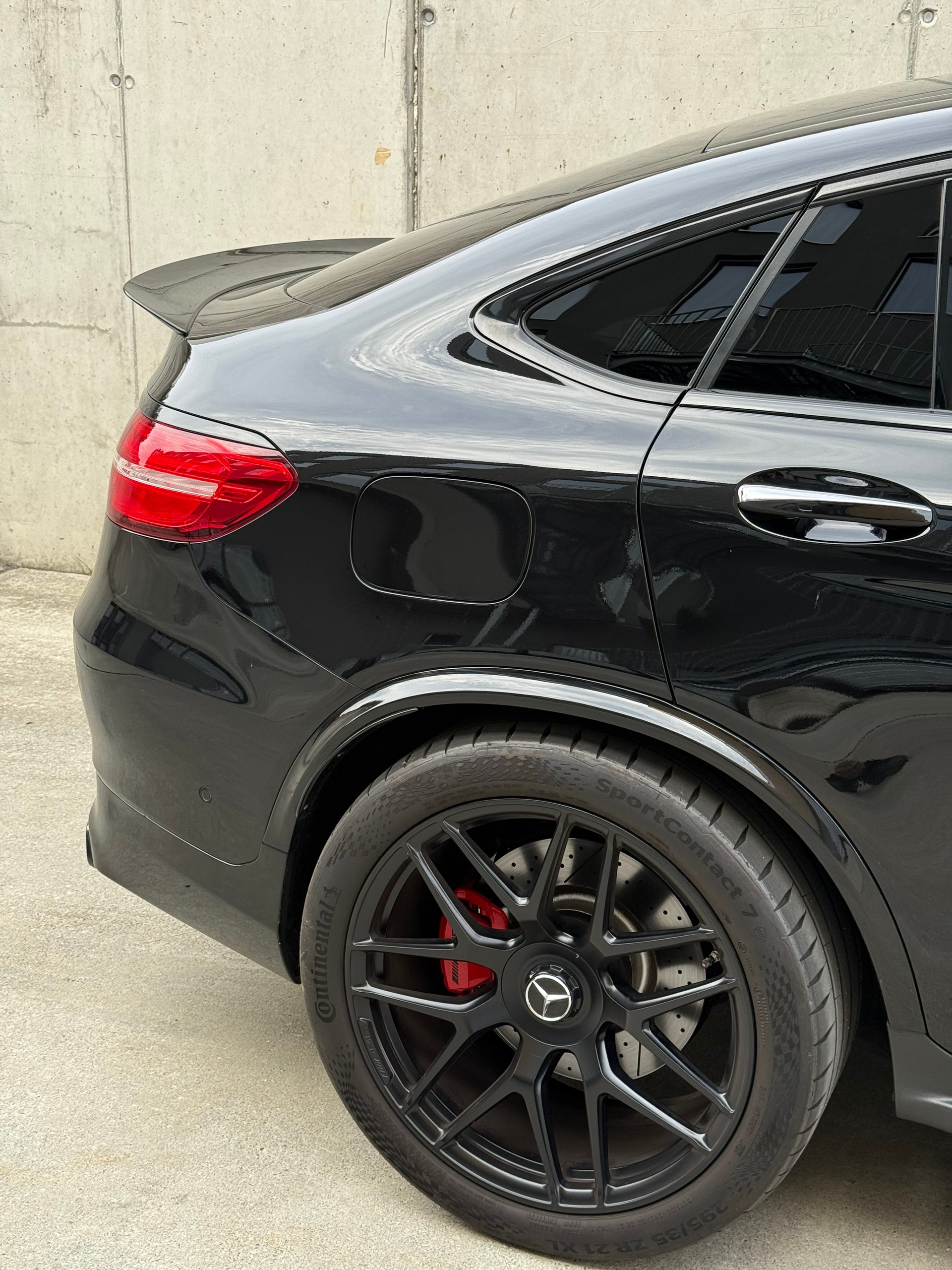 MERCEDES-BENZ GLC Coupé 63 S AMG 4Matic+ 9G-Tronic-image-9