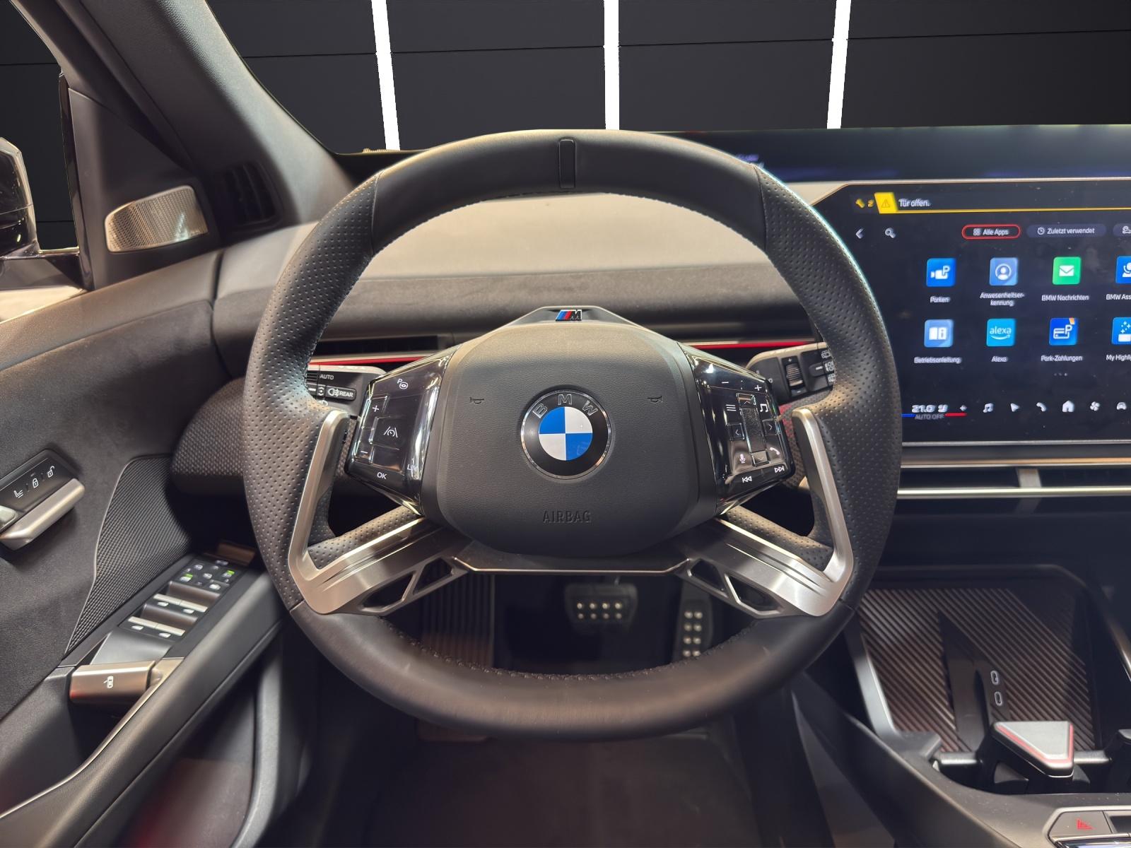 BMW iX3 50 xDrive-image-11