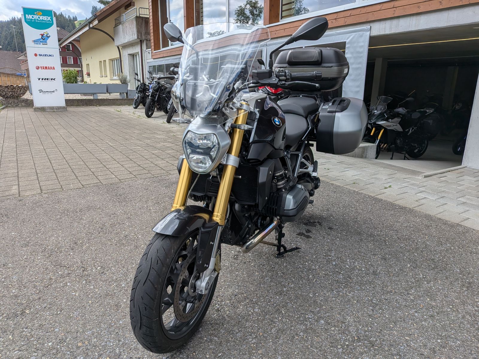 BMW R 1200 R ABS-image-2