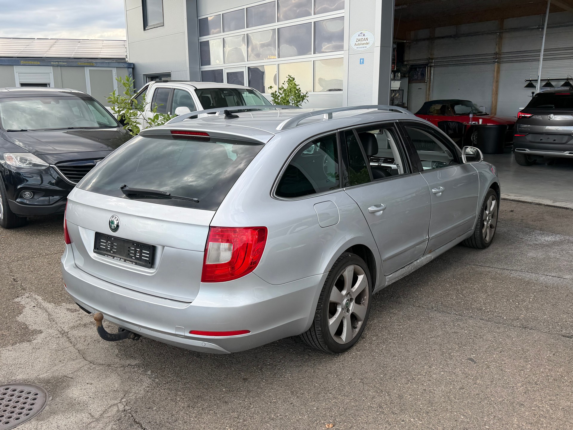 SKODA Superb Combi 1.8 TSI Elegance DSG-image-5