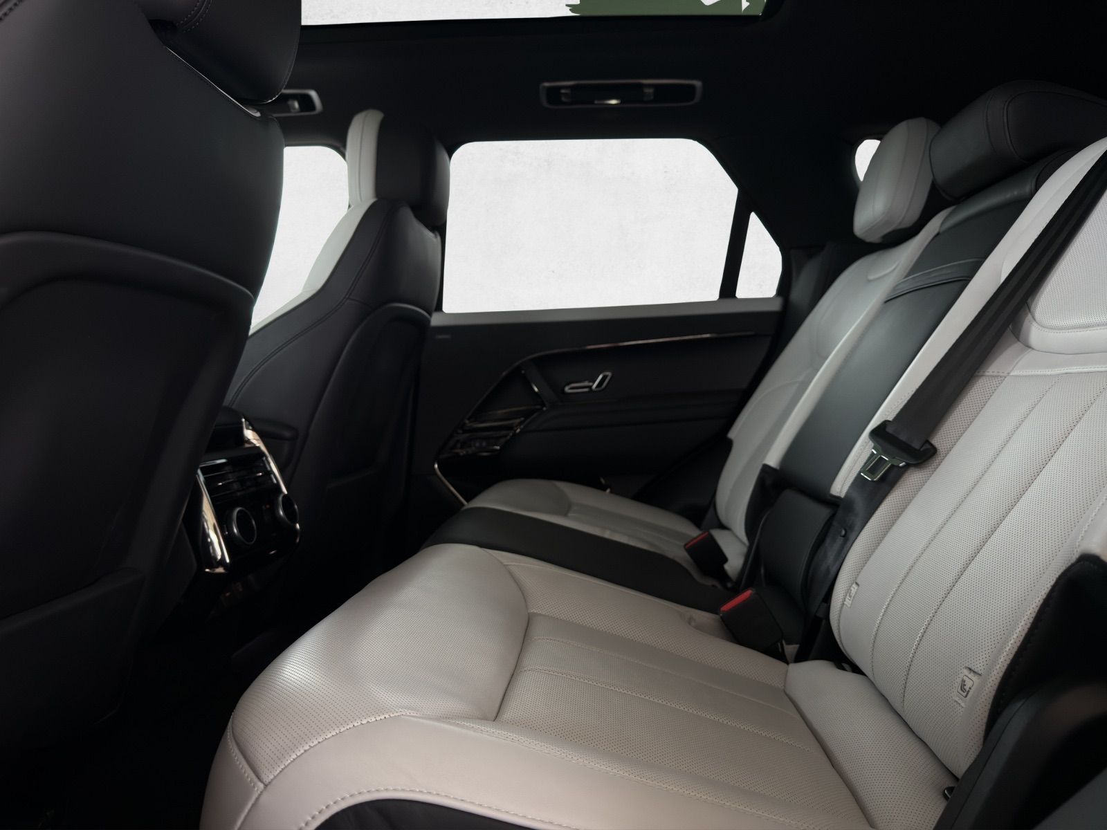 LAND ROVER Range Rover Sport P460e 3.0 Si6 PHEV Dynamic SE Automatic-image-16