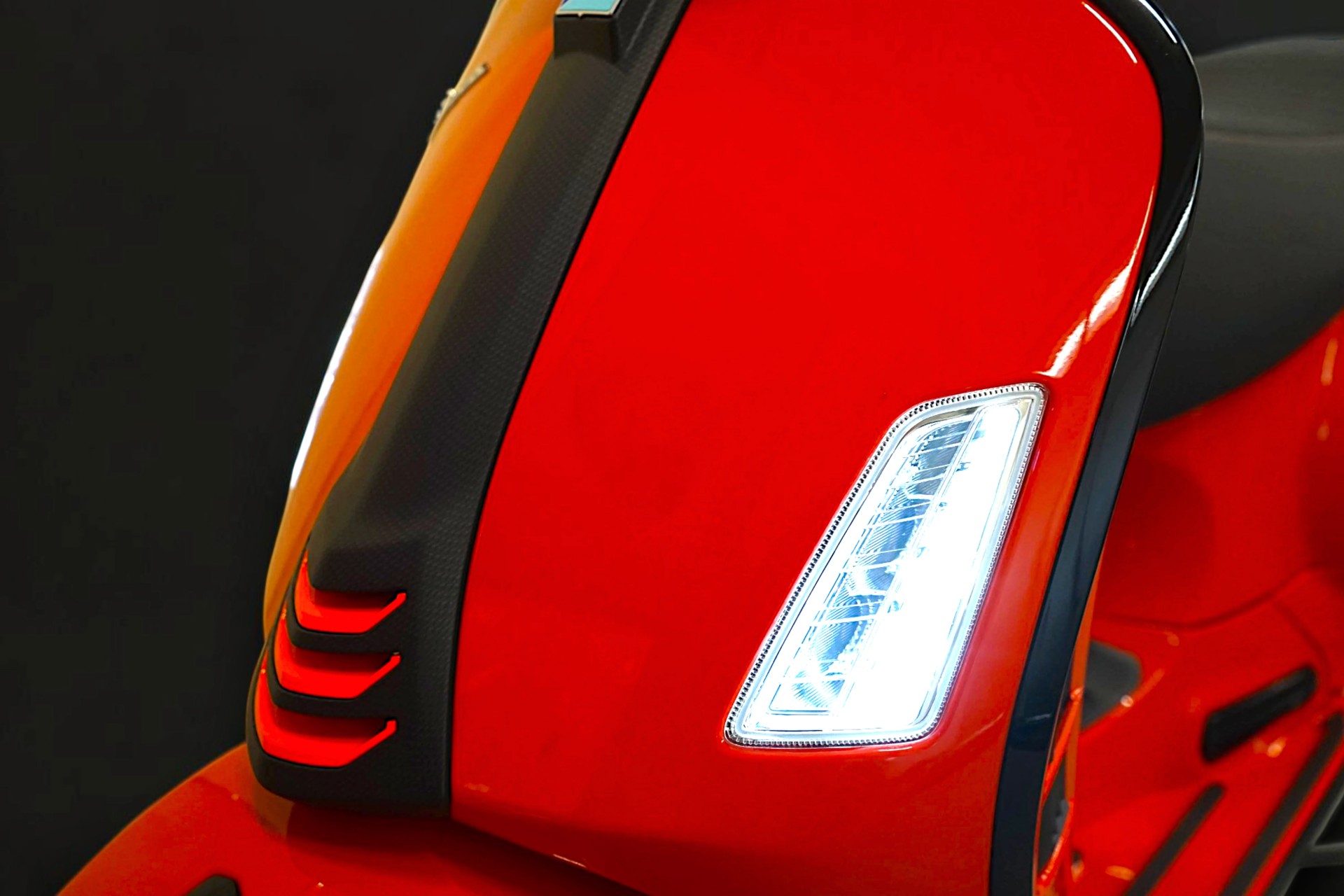 PIAGGIO Vespa GTS 125 Super Sport ABS-image-7