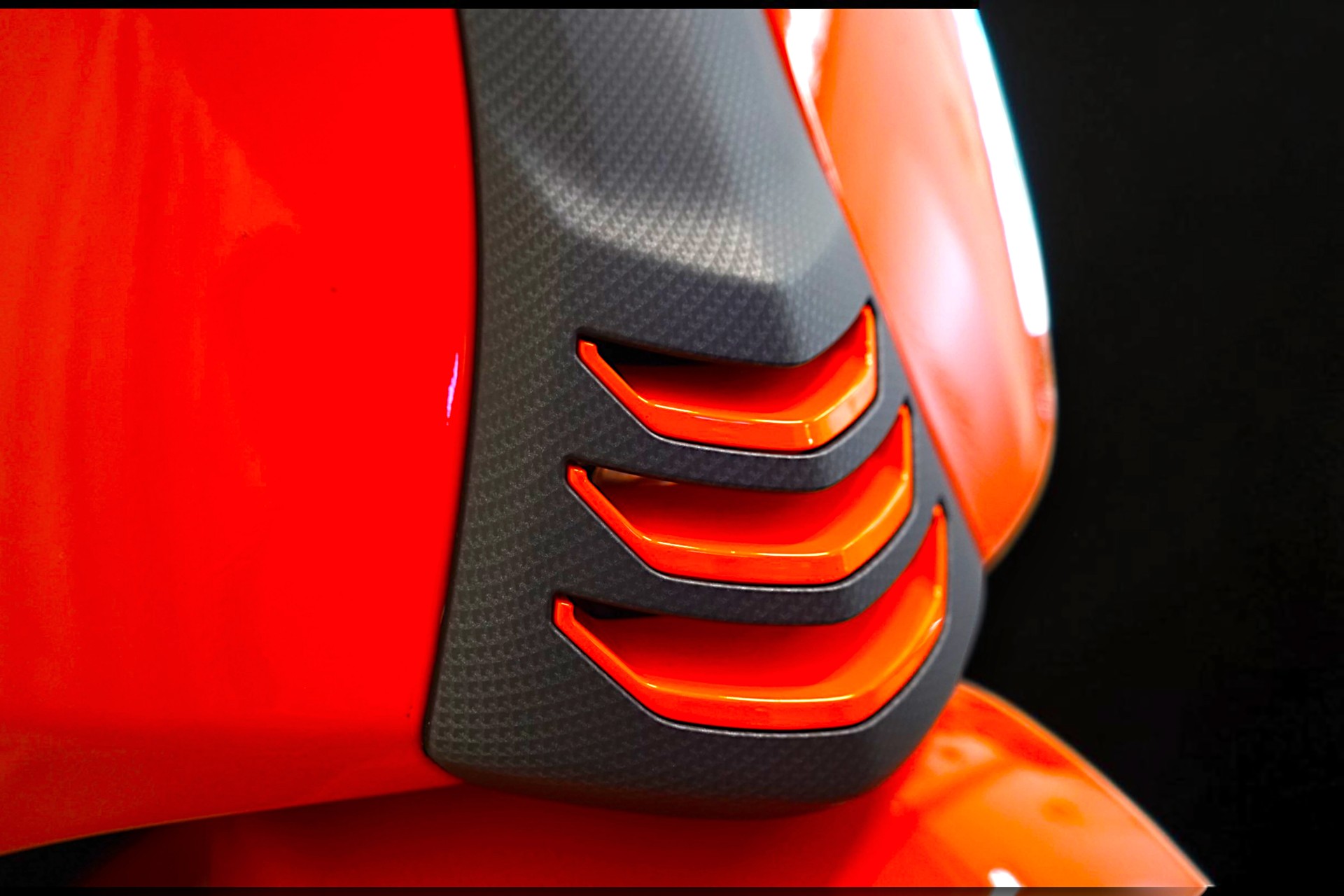 PIAGGIO Vespa GTS 125 Super Sport ABS-image-8
