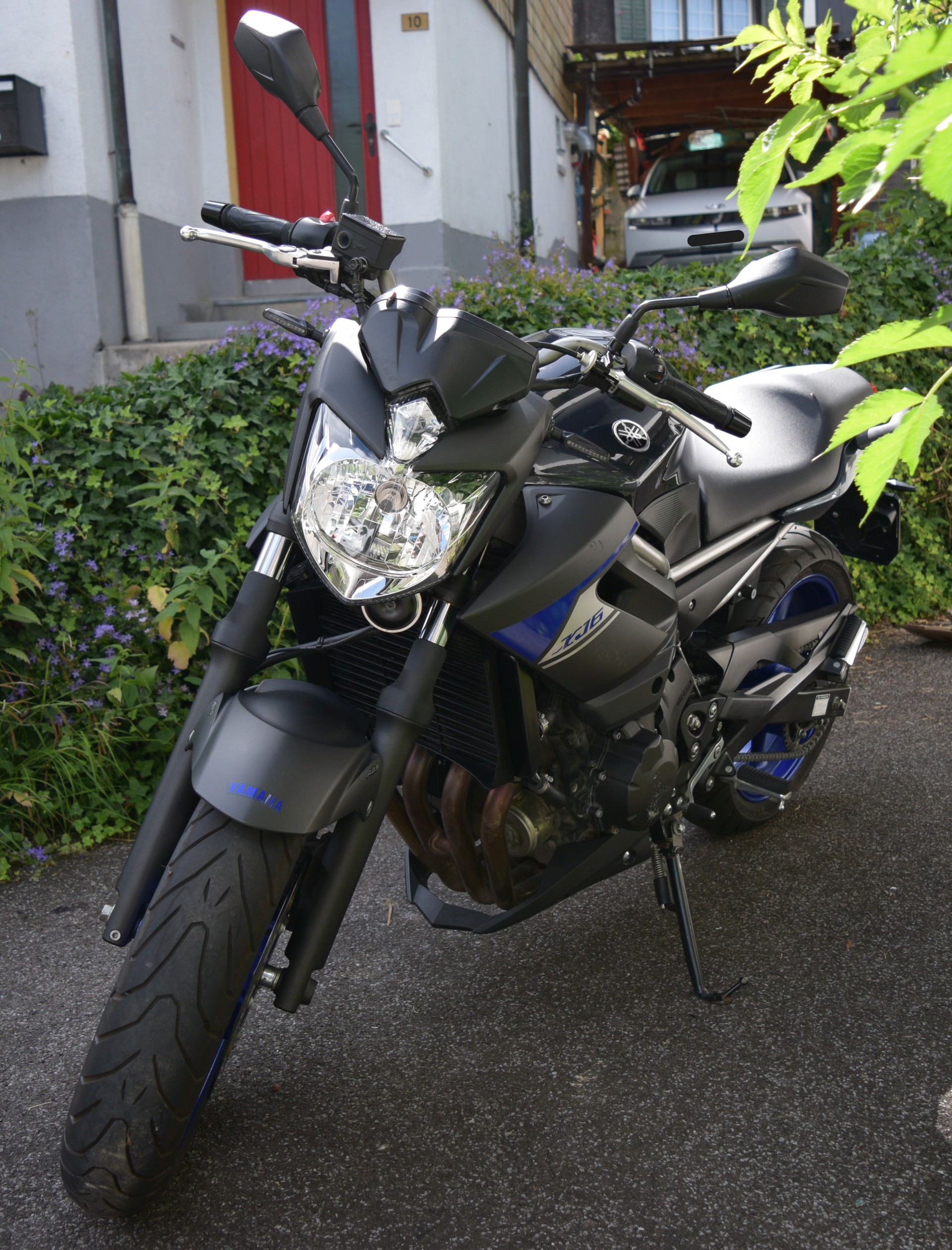 YAMAHA XJ6NA-image-3