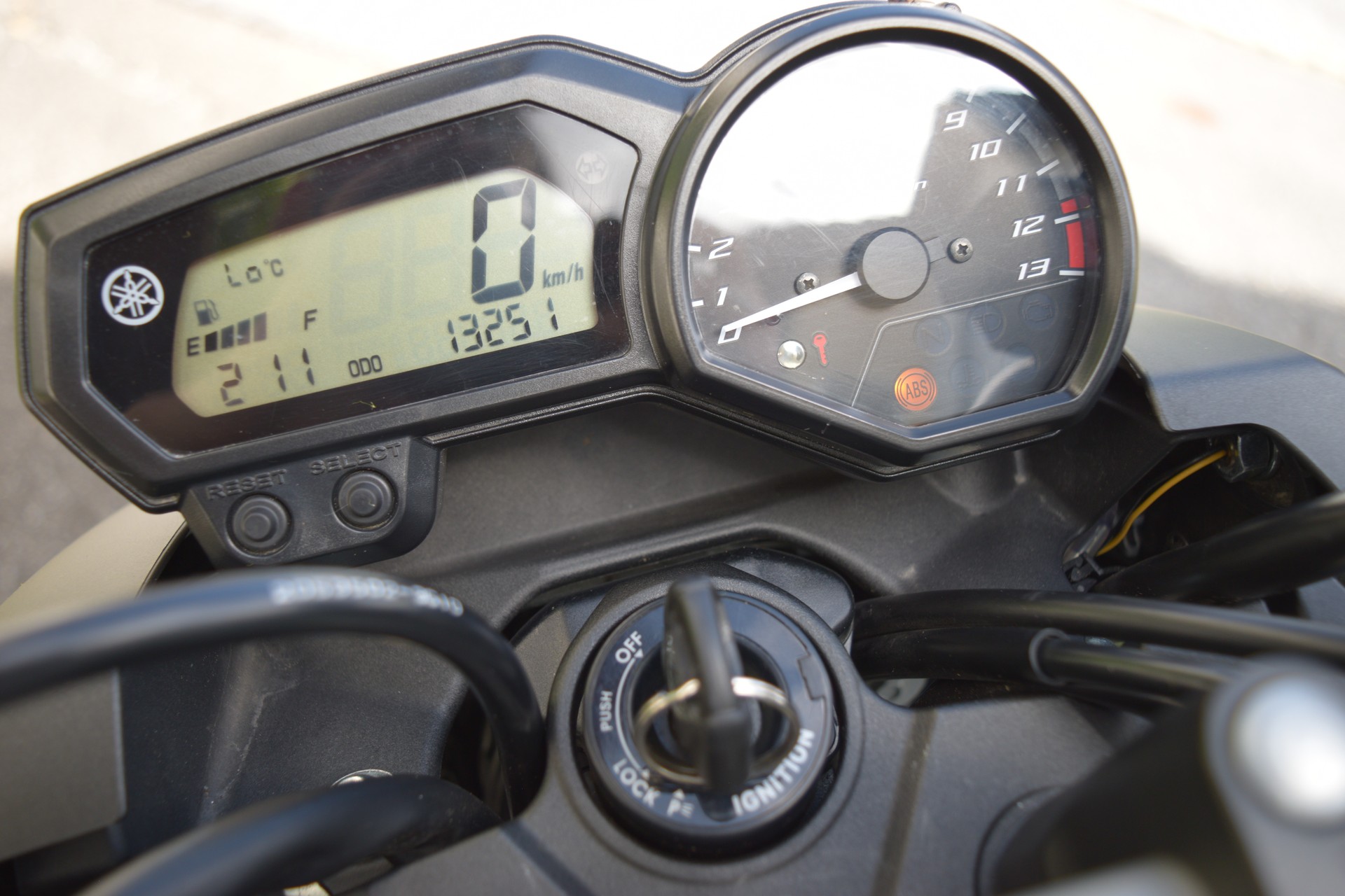 YAMAHA XJ6NA-image-6