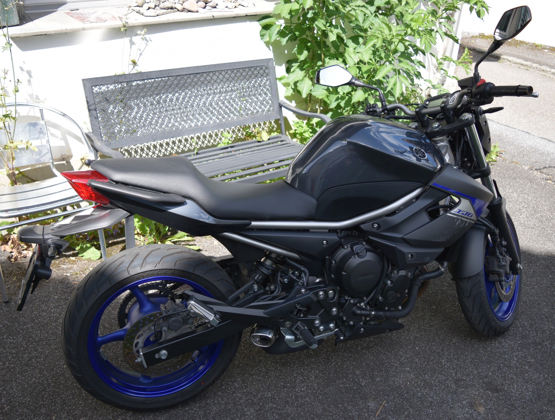 YAMAHA XJ6NA-image-2