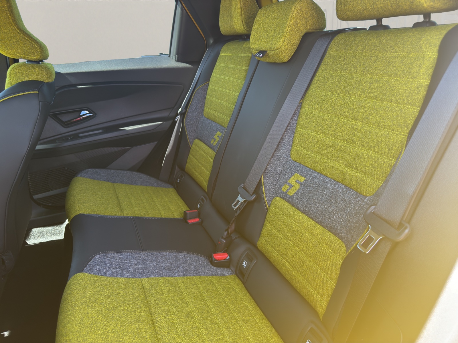 RENAULT R5 E-Tech Comfort Range iconic five-image-9