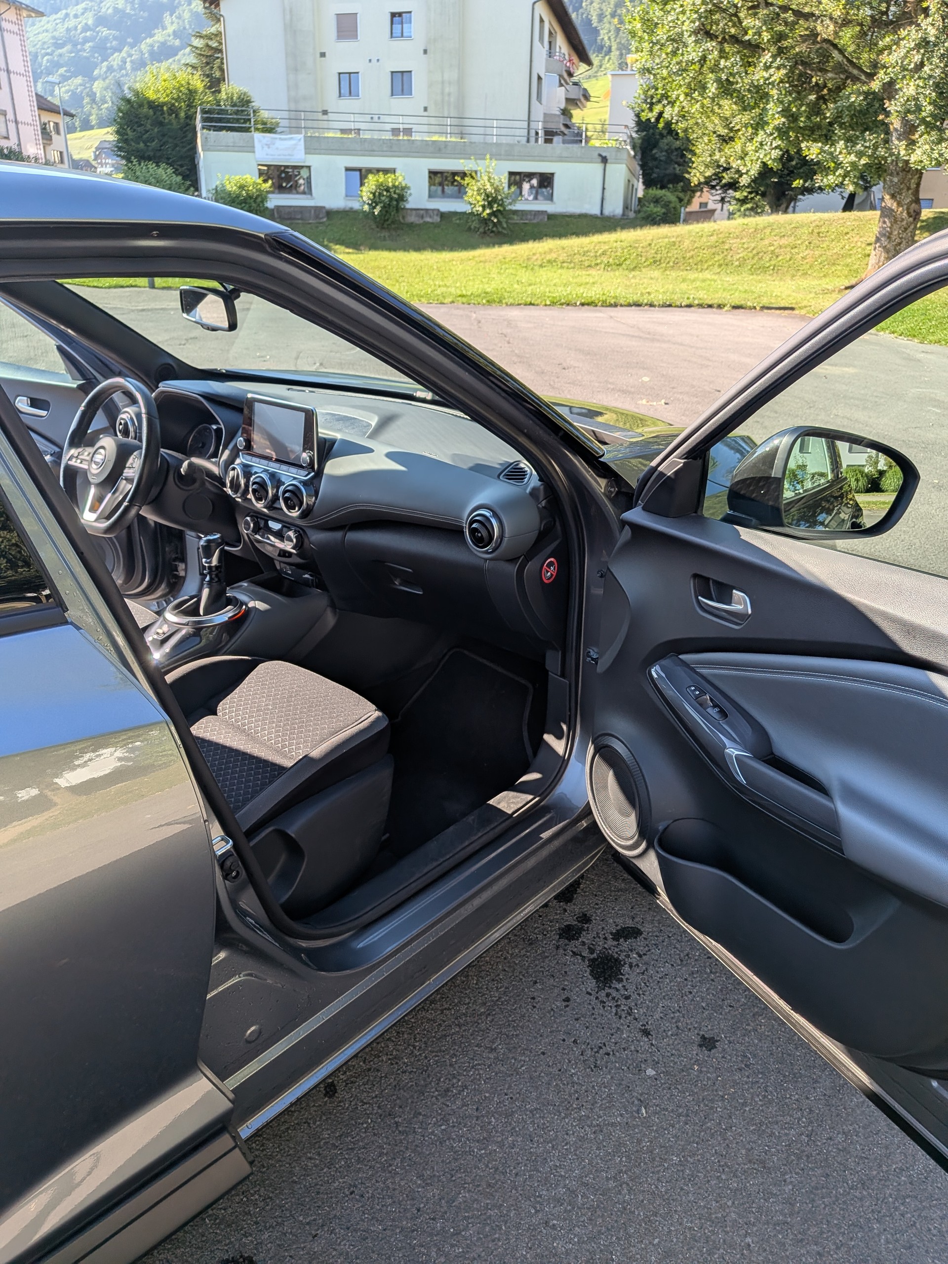 NISSAN 1.0 DIG-T N-Connecta-image-6
