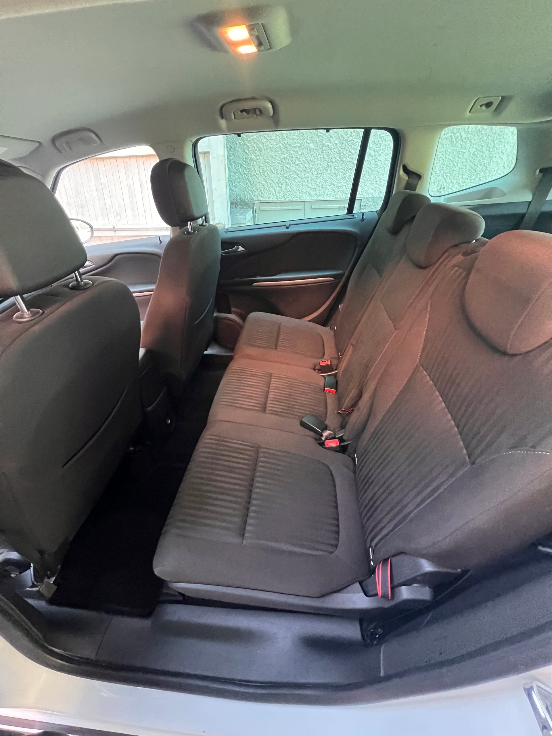 OPEL Zafira Tourer 1.6i 16V CNG Turbo Cosmo-image-8