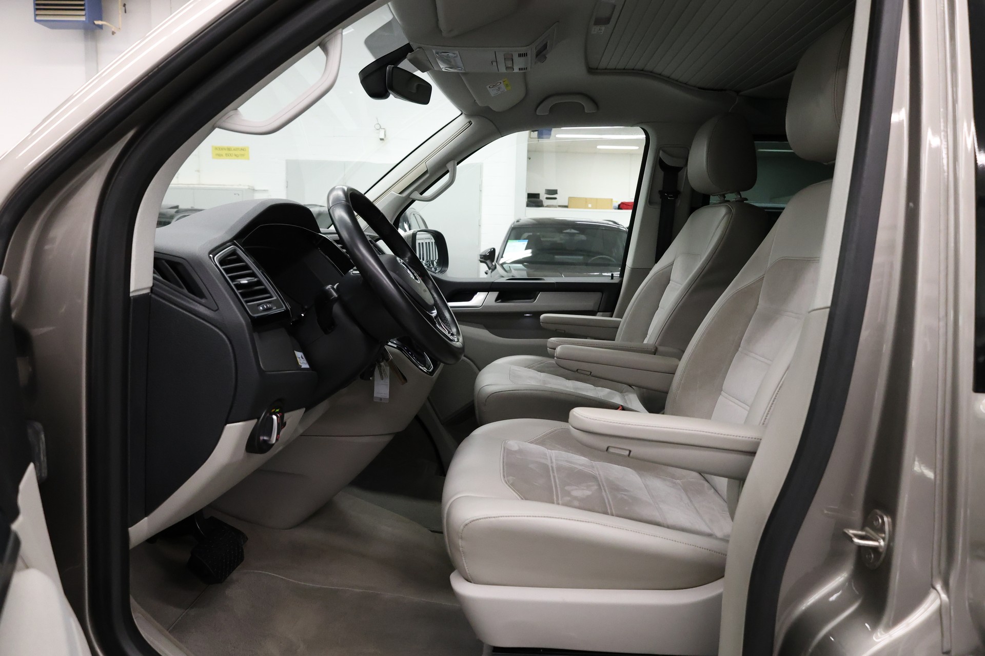 VW T6 California 3000 2.0 TDI 204 Ocean Ed. DSG 4m-image-14