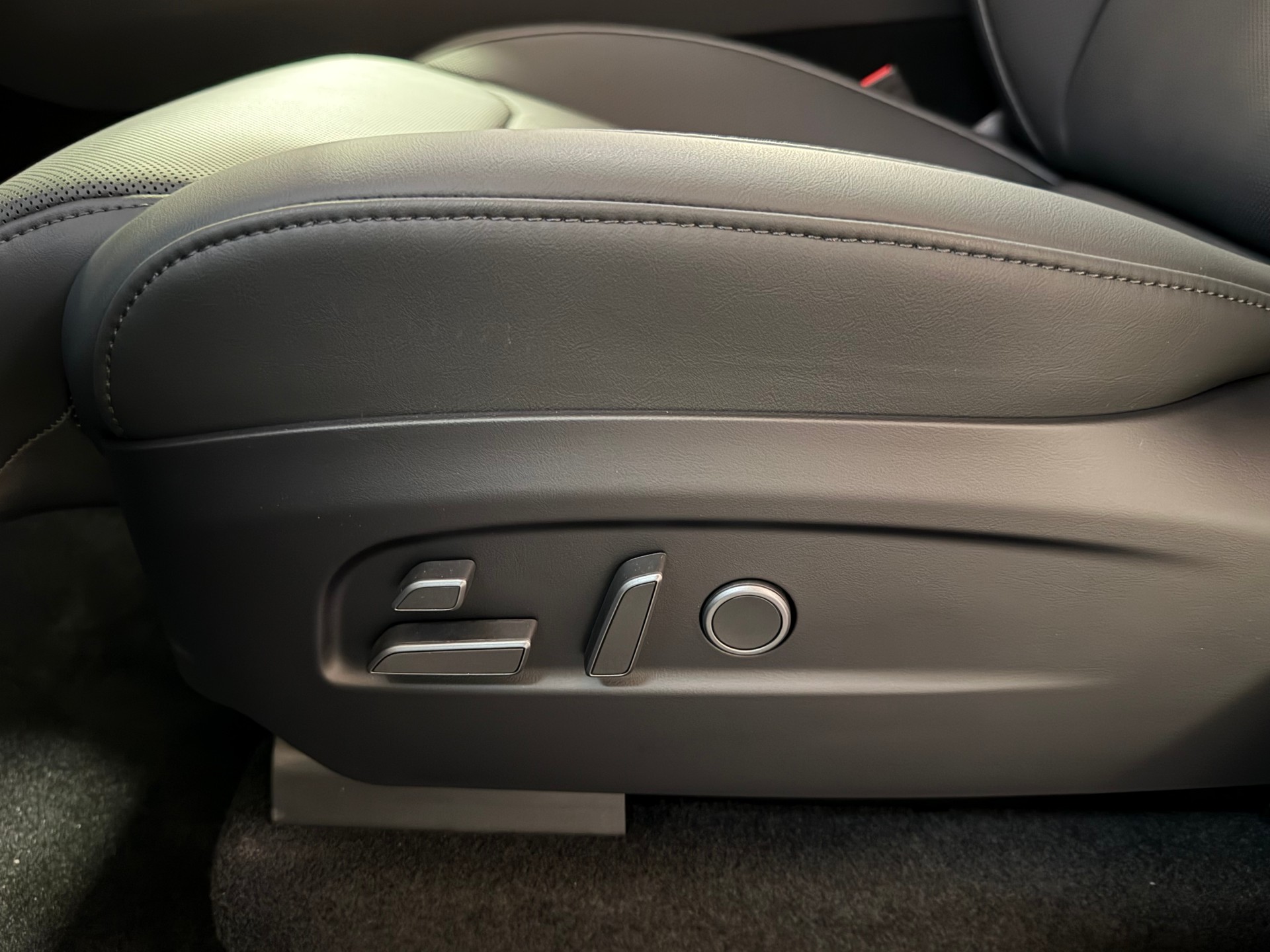 TESLA Model Y Performance AHK-image-21