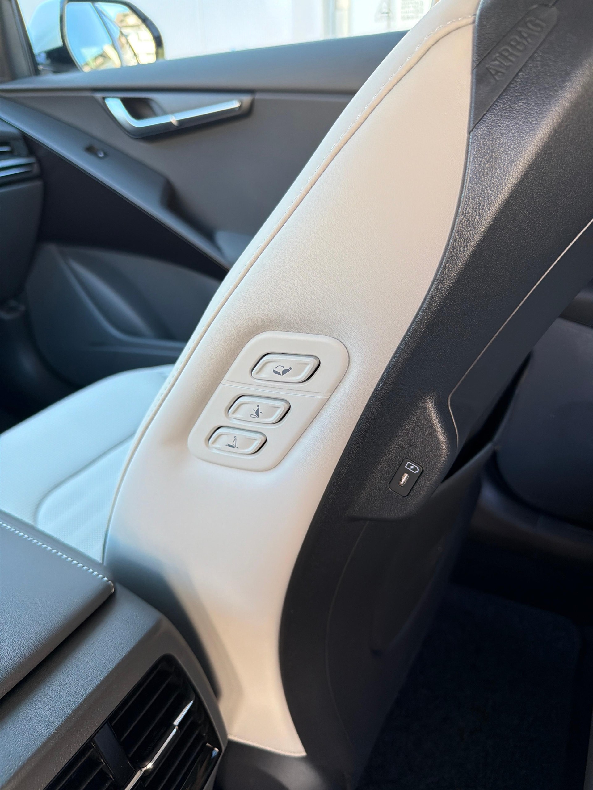 KIA Niro 1.6 GDi Hybrid Style-image-12