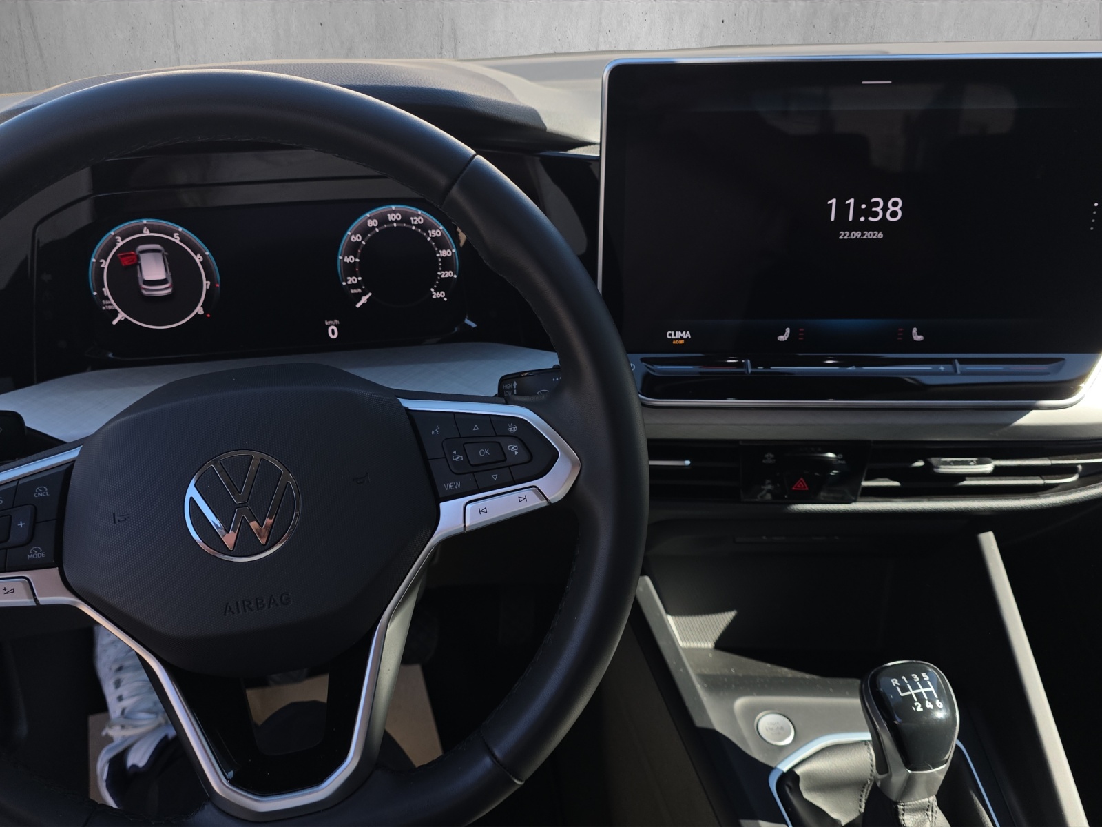VW Golf 1.5 TSI Basis-image-8
