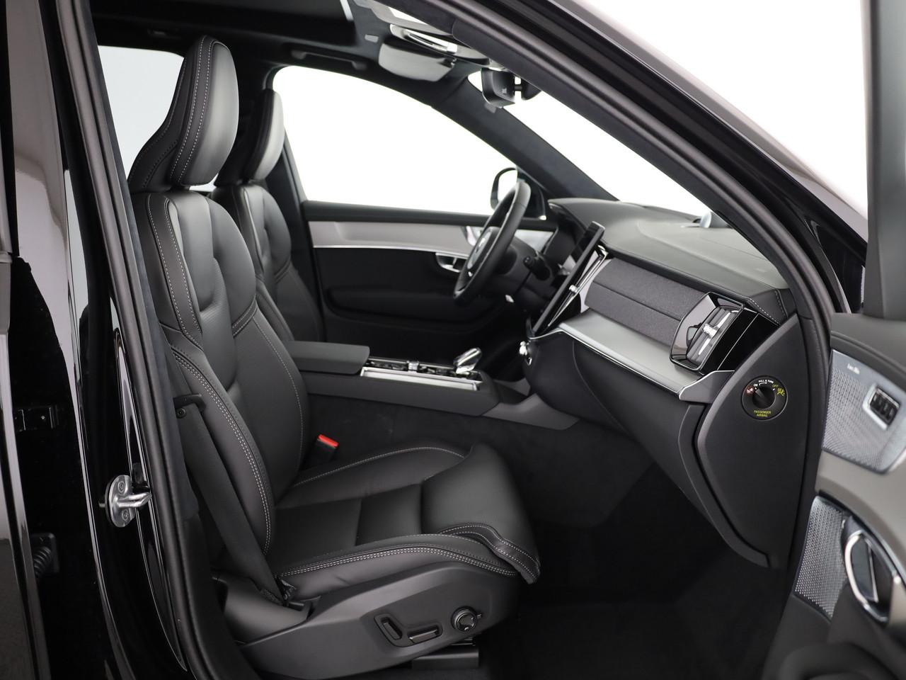 VOLVO XC90 2.0 T8 TE Black Edition eAWD-image-8