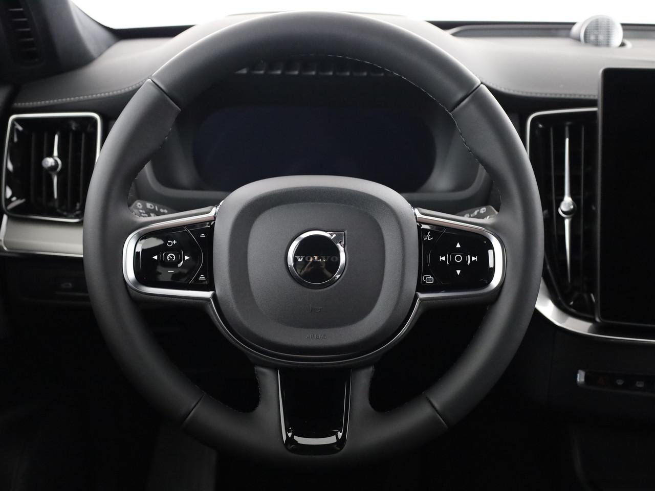 VOLVO XC90 2.0 T8 TE Black Edition eAWD-image-12