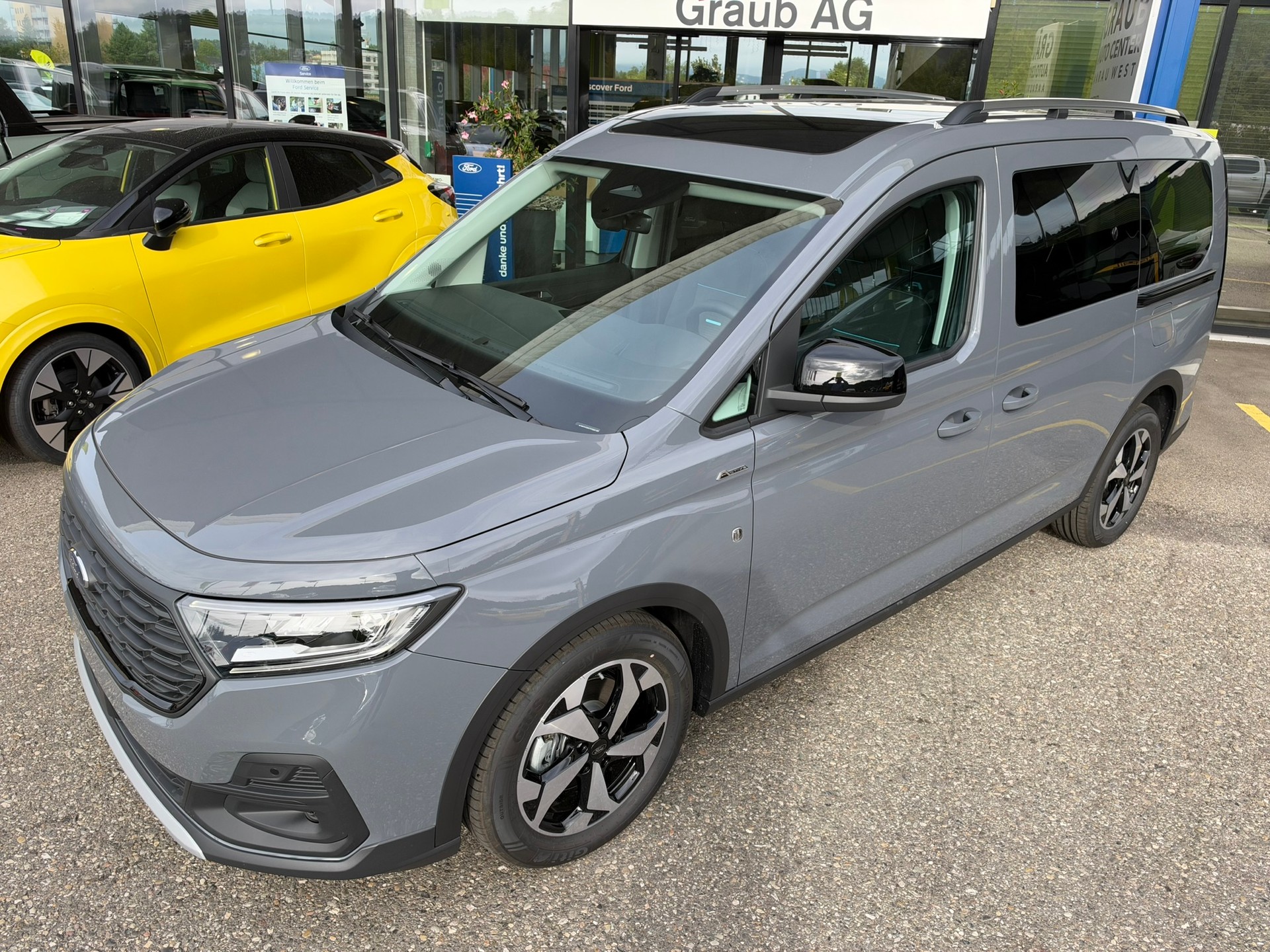 FORD Grand Tourneo Connect 2.0 EcoBlue AWD Active-showroom-element-2