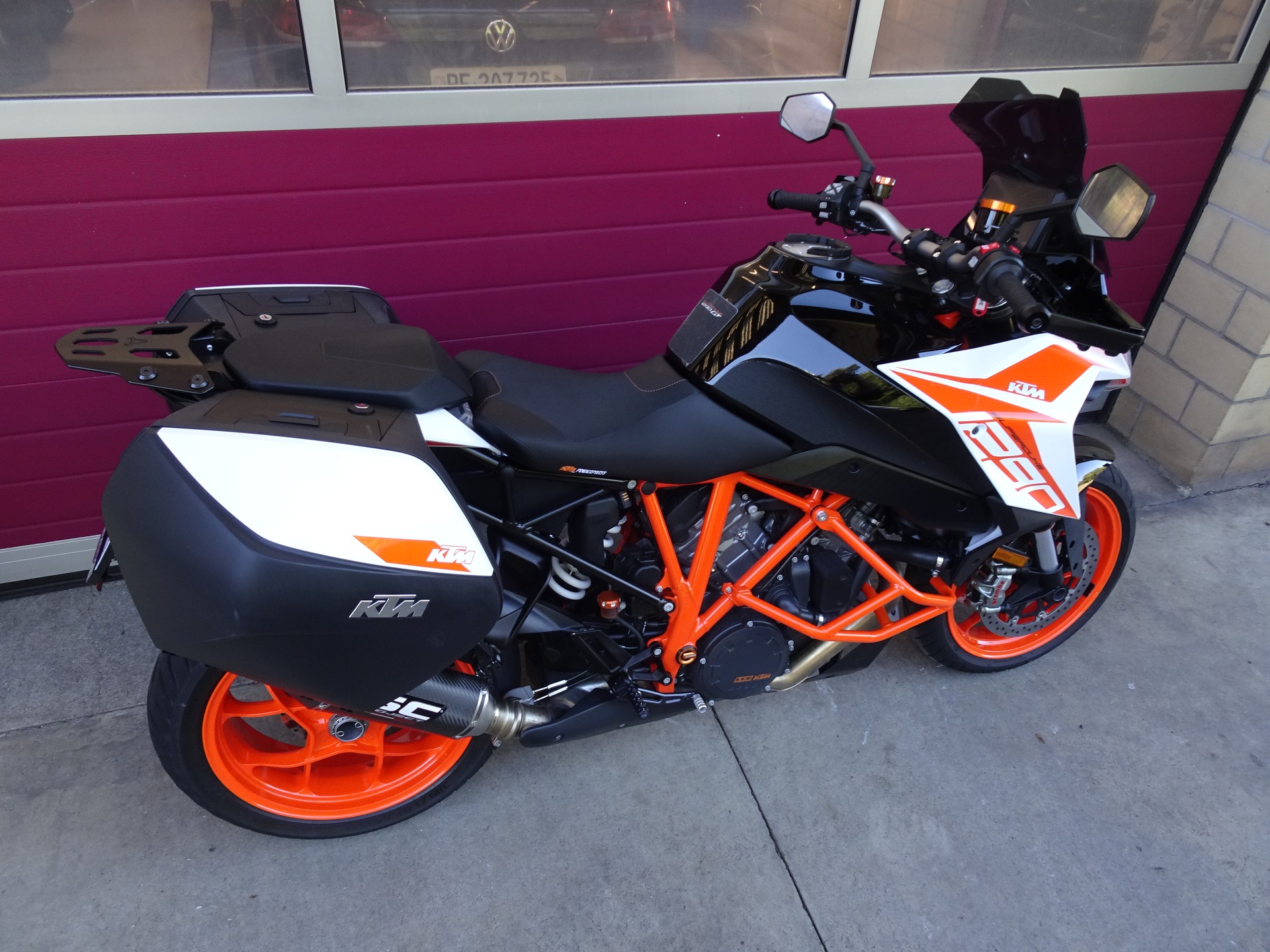 KTM 1290 Super Duke GT-image-14