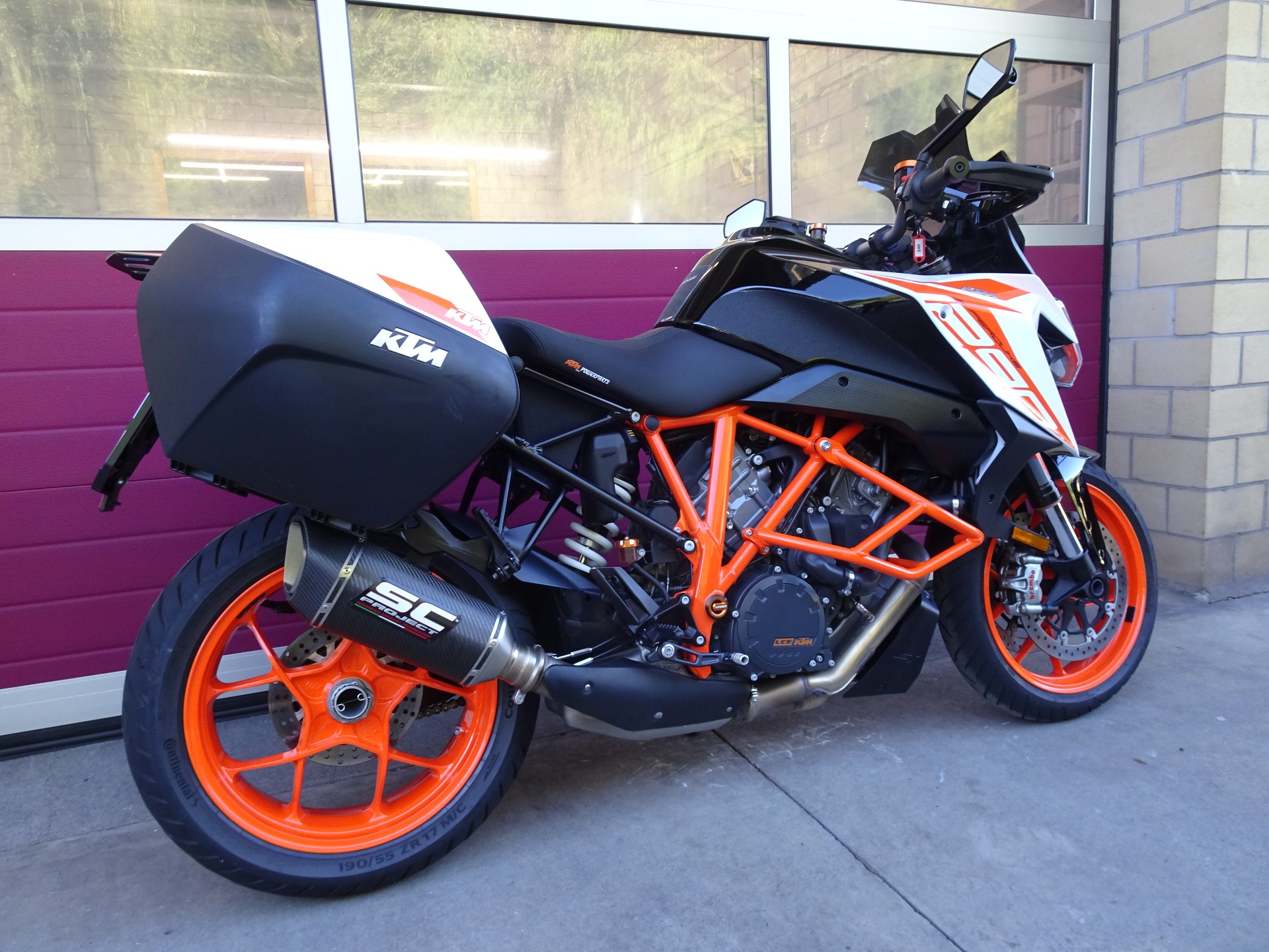 KTM 1290 Super Duke GT-image-8