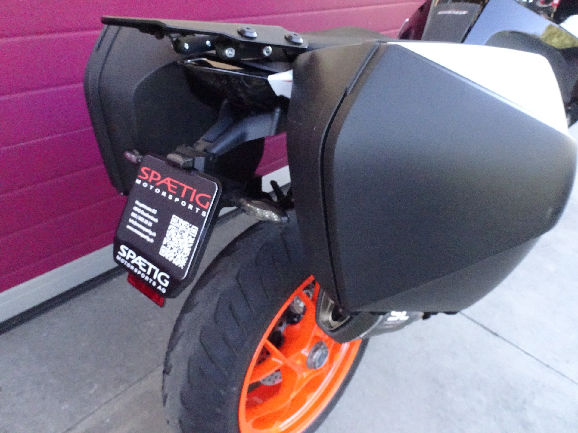 KTM 1290 Super Duke GT-image-7