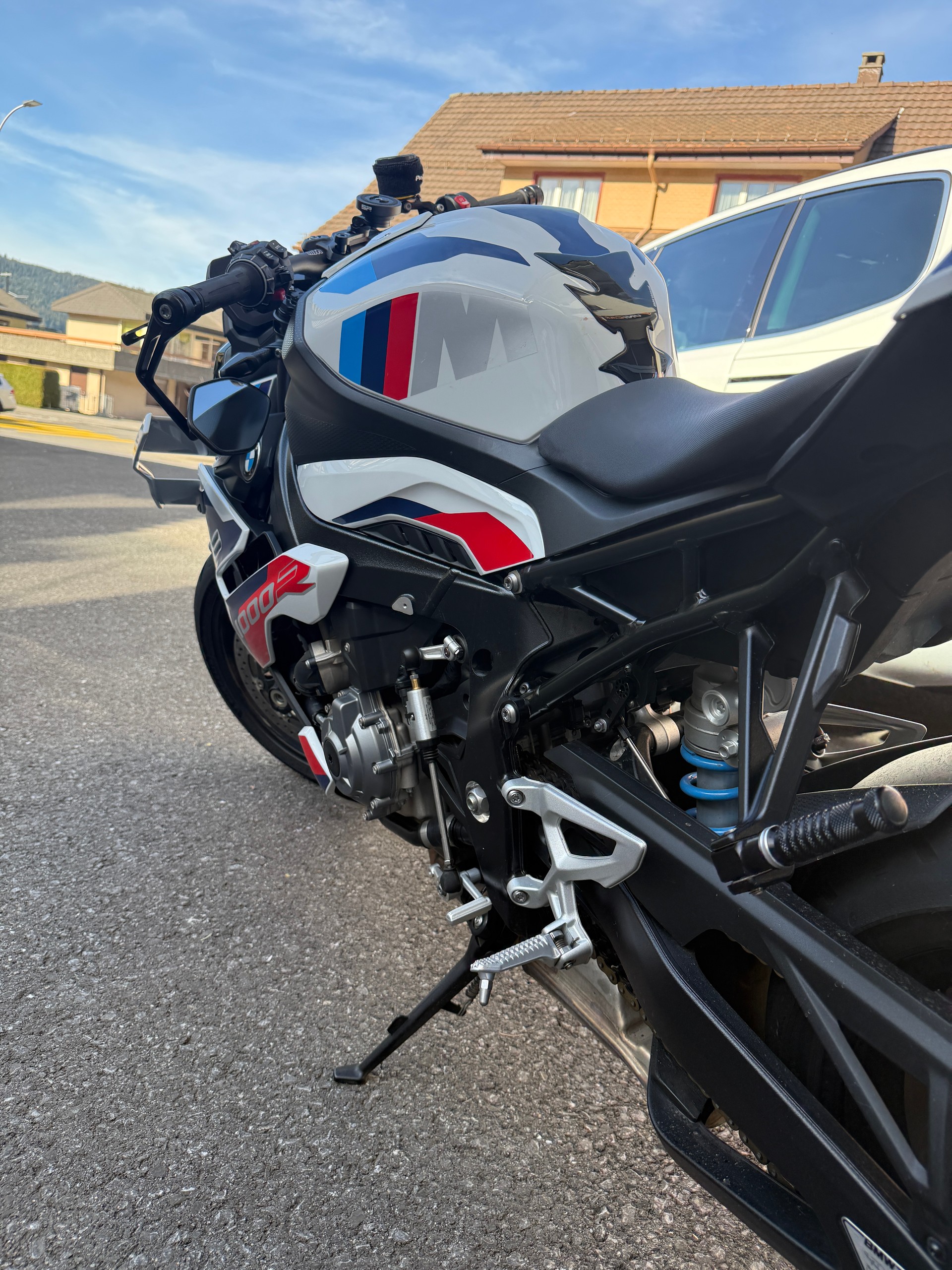 BMW M 1000 R-image-4
