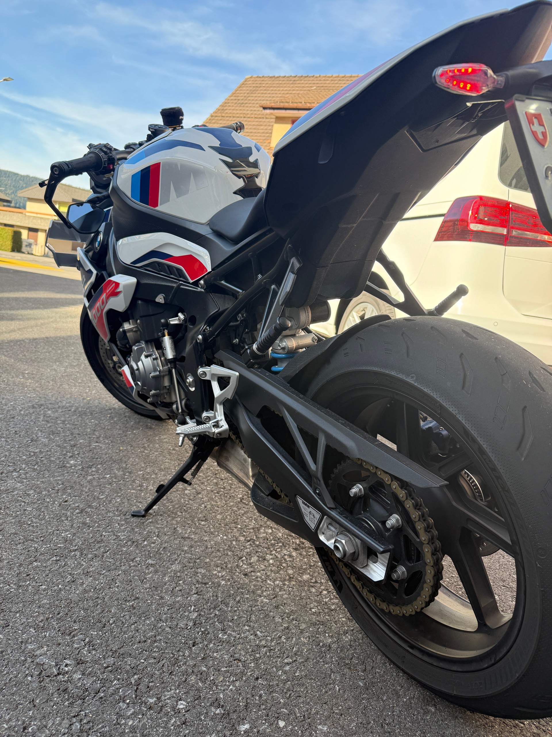 BMW M 1000 R-image-3