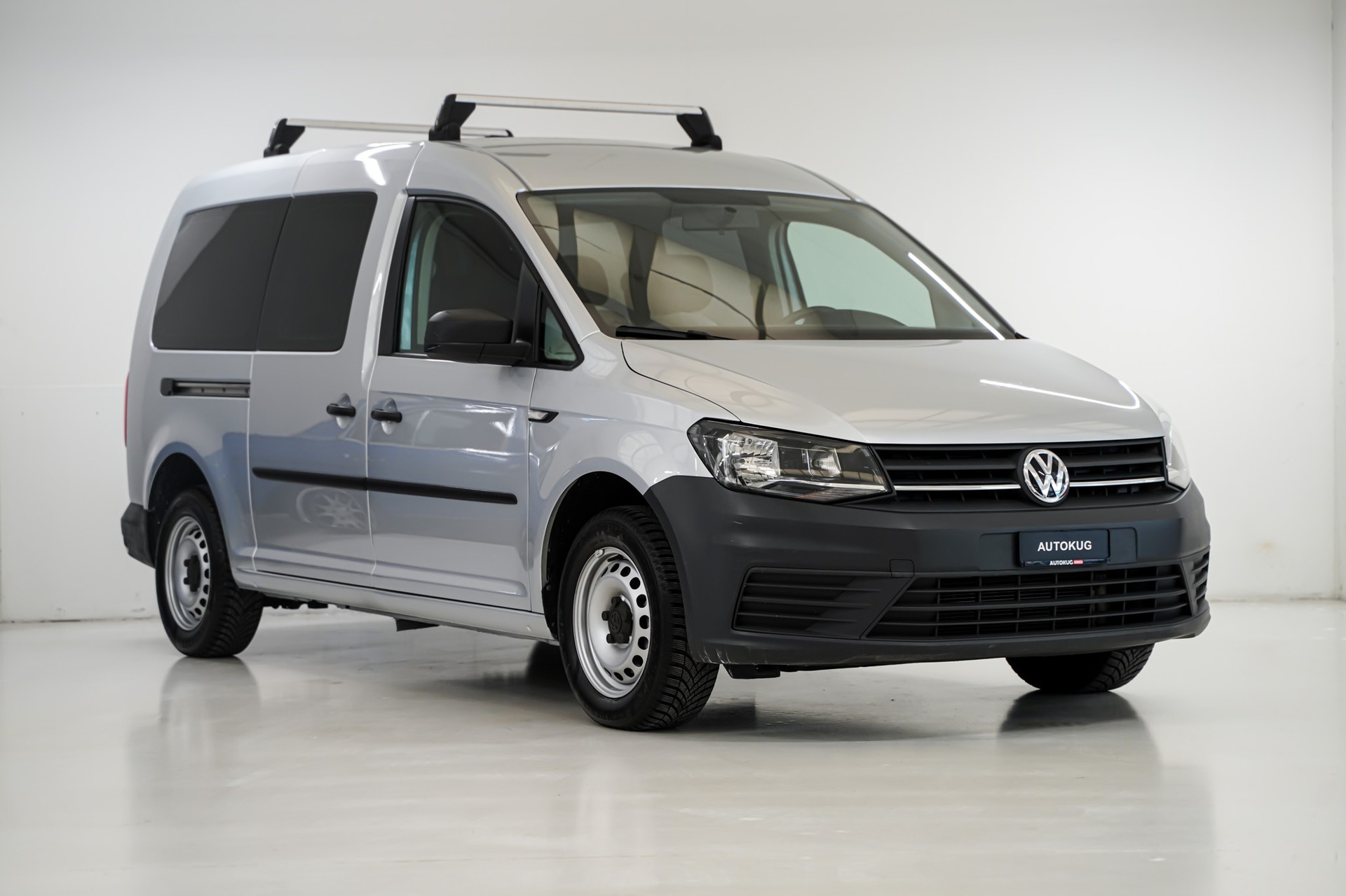VW Caddy Maxi 2.0TDI BlueMotion Technology-showroom-element-2