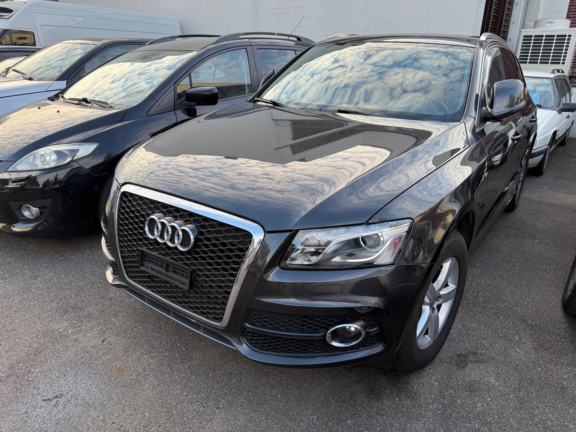 AUDI Q5 3.0 TDI quattro S-tronic-image-1
