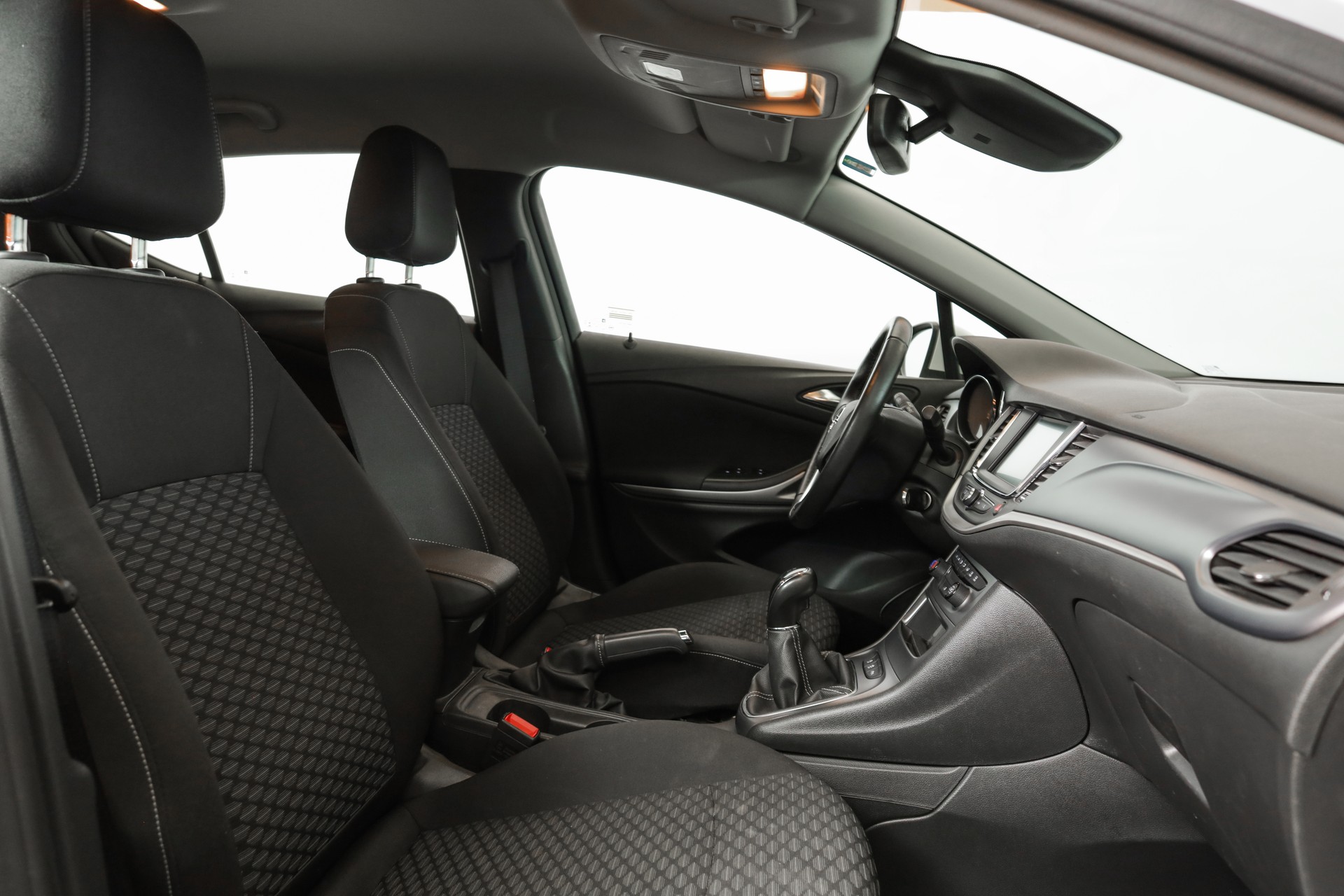 OPEL Astra 1.2i Turbo Edition • 145 ch • Siège ergonomique AGR • Apple CarPlay-image-10