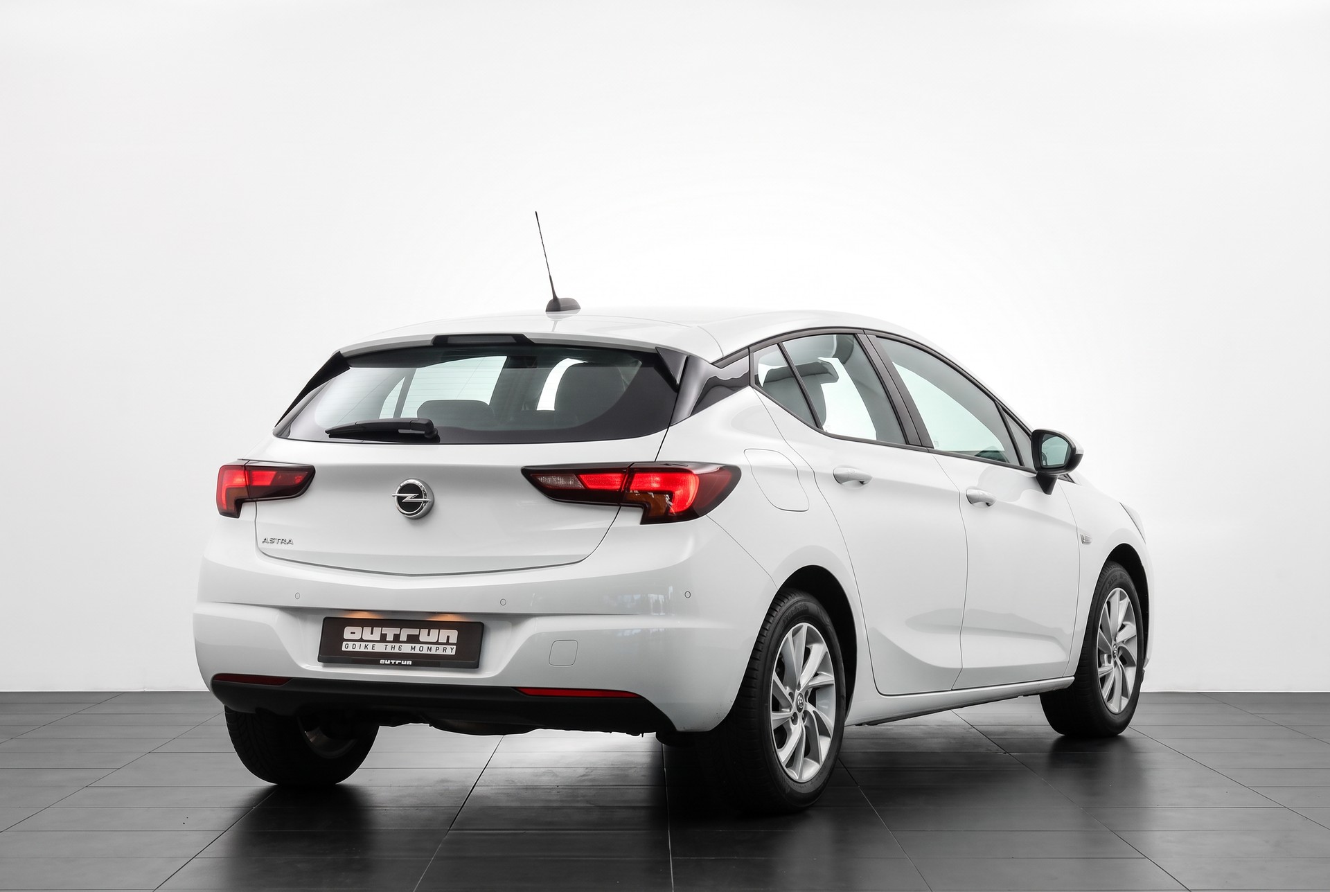 OPEL Astra 1.2i Turbo Edition • 145 ch • Siège ergonomique AGR • Apple CarPlay-image-4