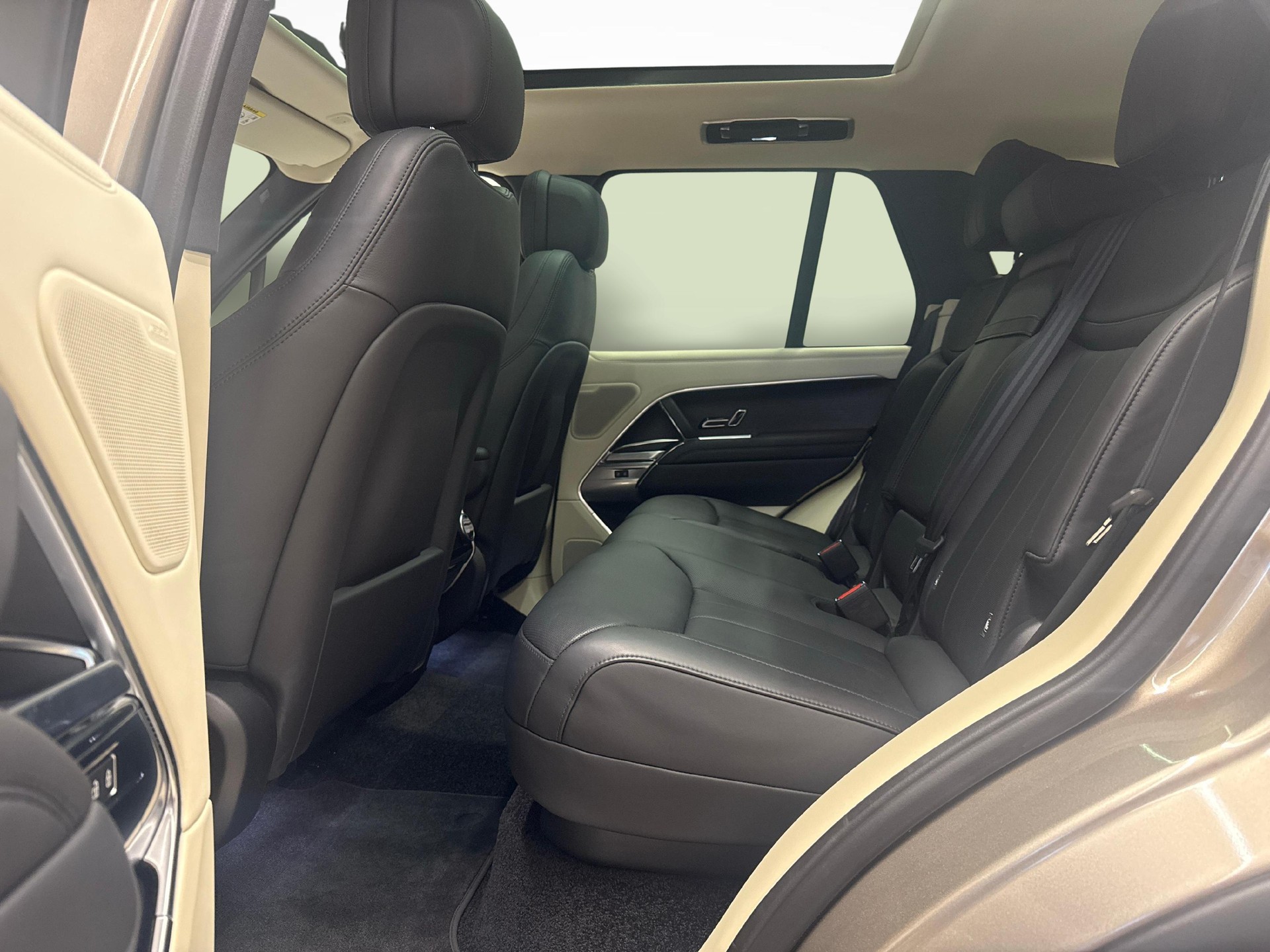 LAND ROVER Range Rover 3.0 D I6 350 HSE - Ruote invernali da 22" incluse-image-11