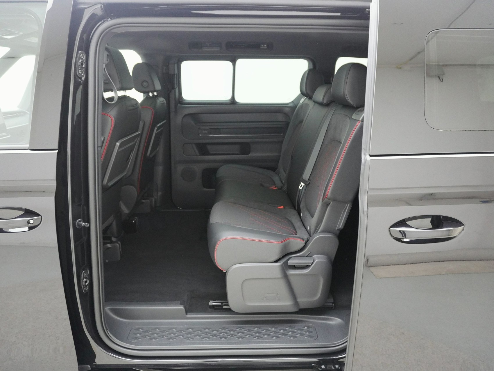 VW ID.Buzz 84kWh GTX 4MOTION langer Radstand-image-15