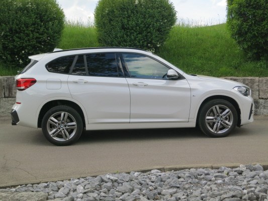 BMW X1 xDrive 20d M Sport-showroom-element-2