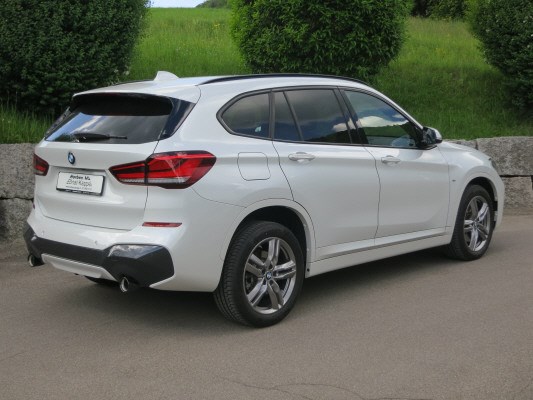 BMW X1 xDrive 20d M Sport-showroom-element-3