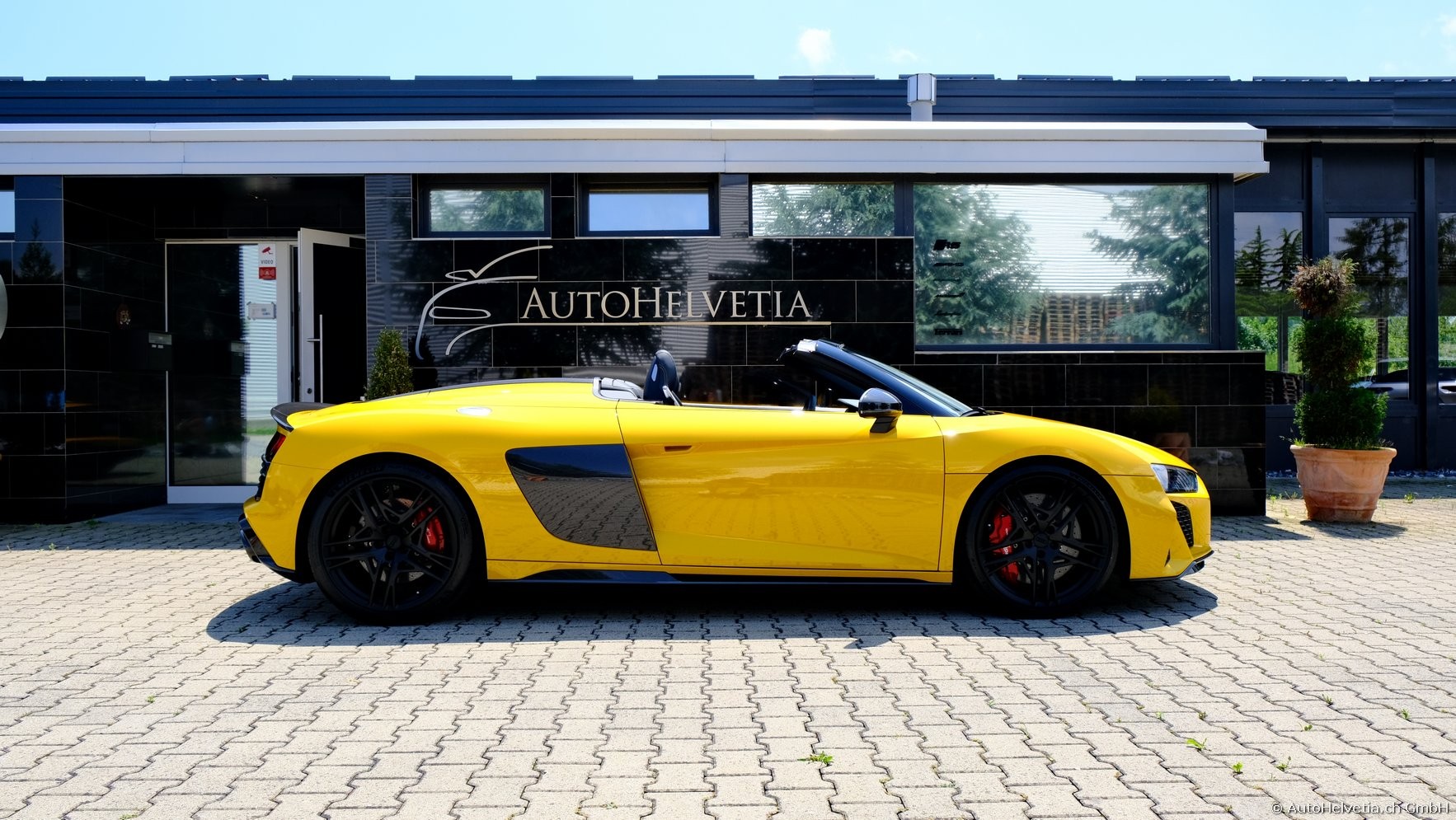 AUDI R8 Spyder performance S-Tronic-image-8