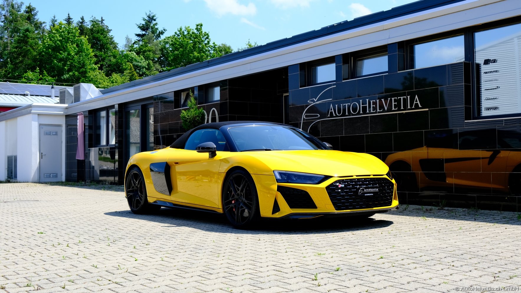 AUDI R8 Spyder performance S-Tronic-image-15