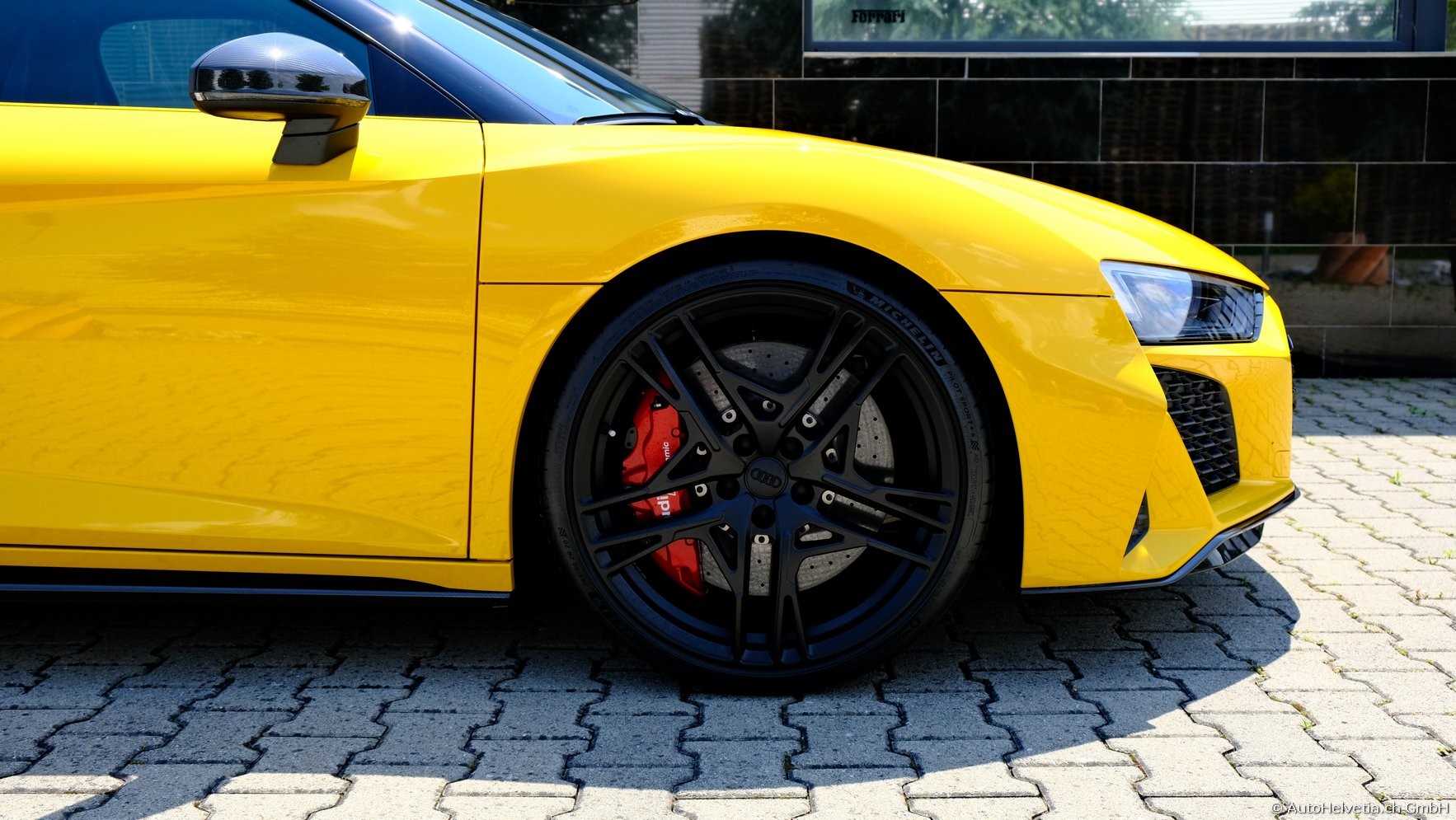 AUDI R8 Spyder performance S-Tronic-image-9