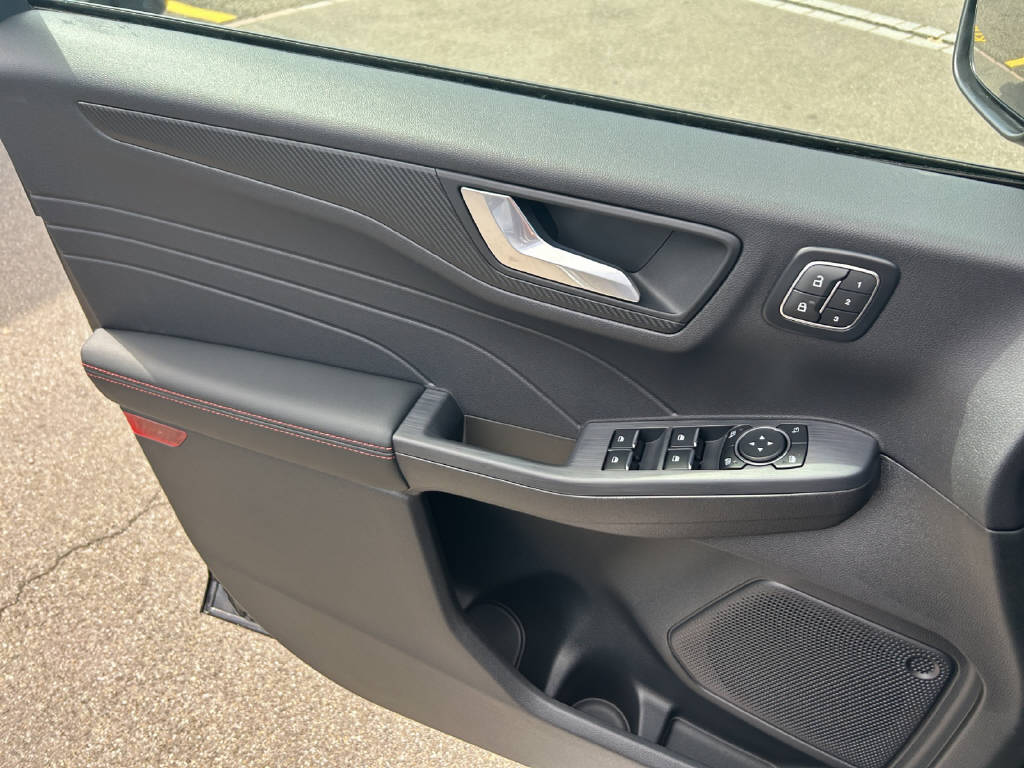 FORD Kuga 2.5 Plug-in Hybrid ST-Line X-image-9